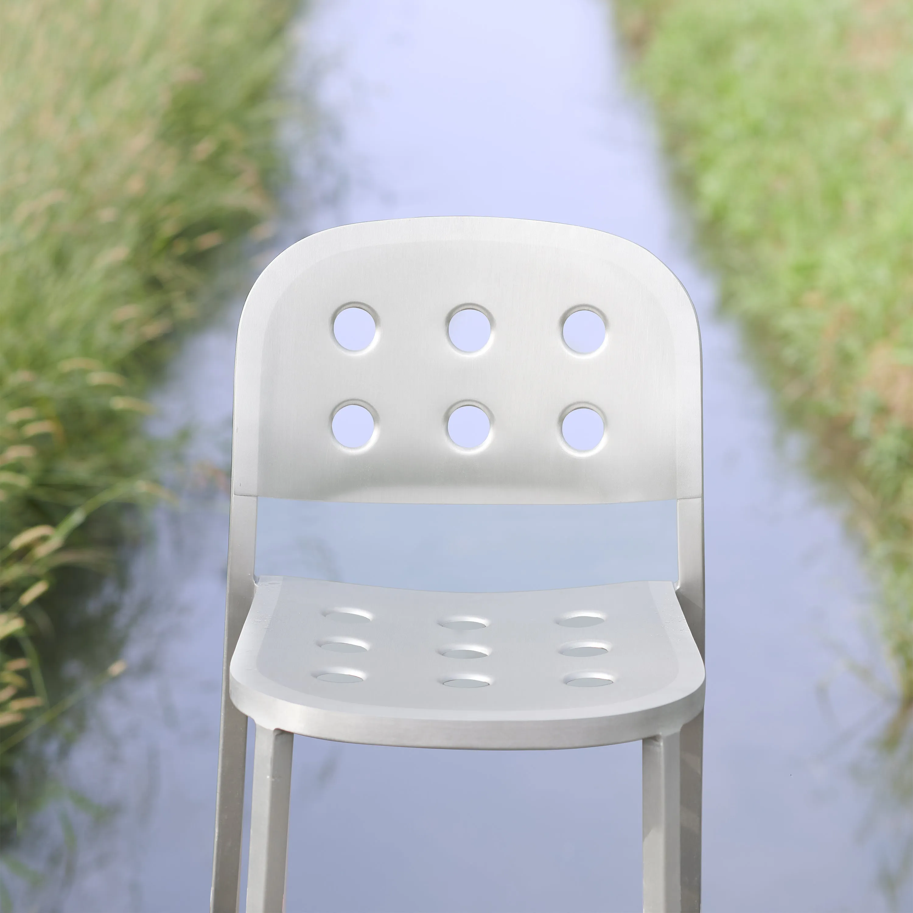 1 Inch Aluminum Stacking Chair