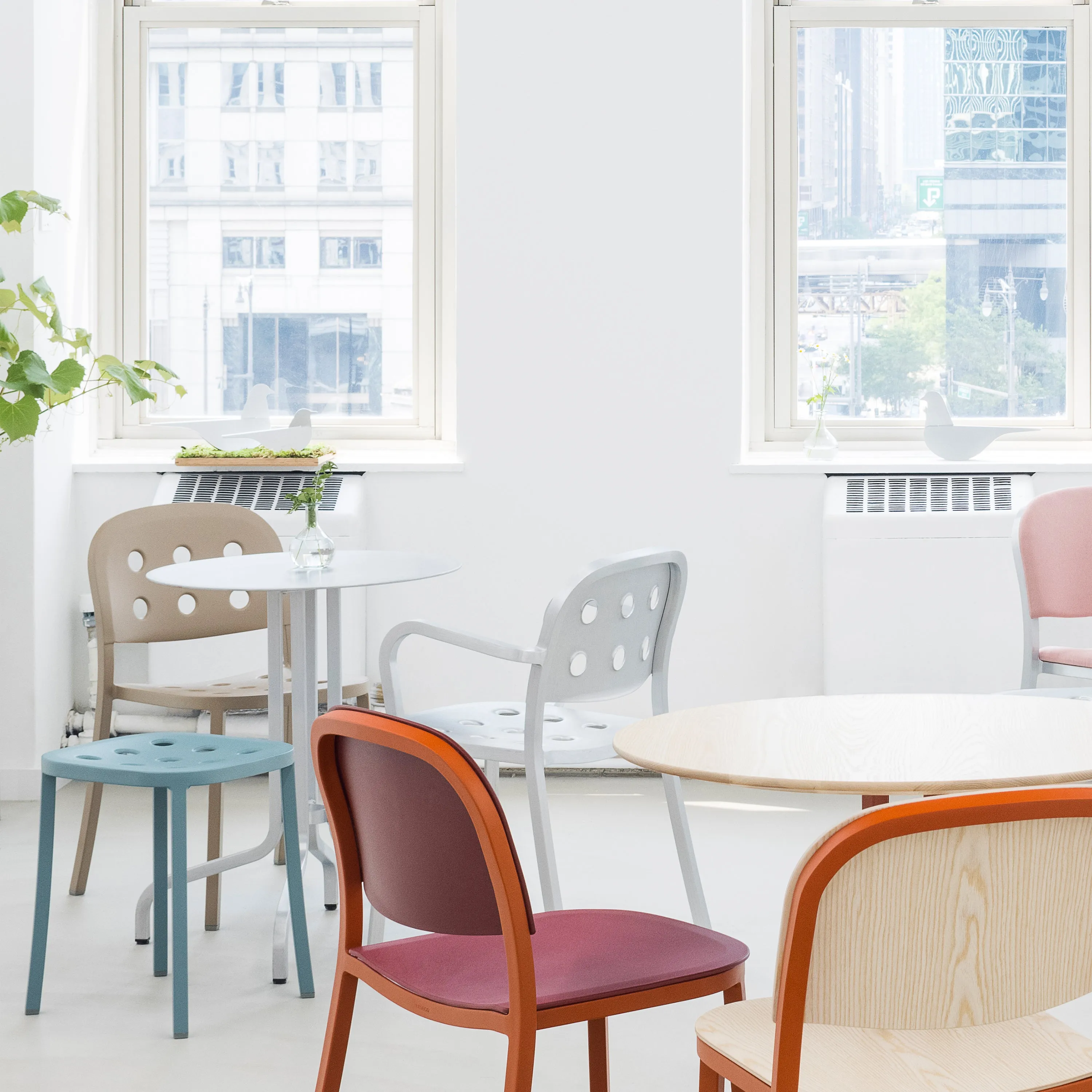 1 Inch Round Cafe Table