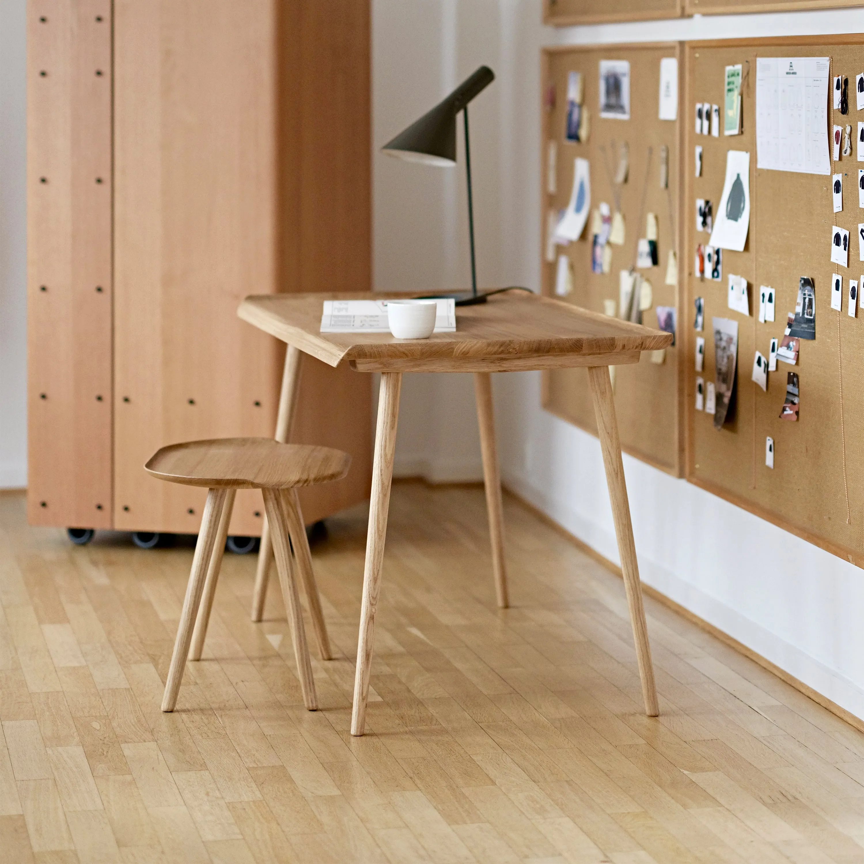 Akande 4-Legs Stool