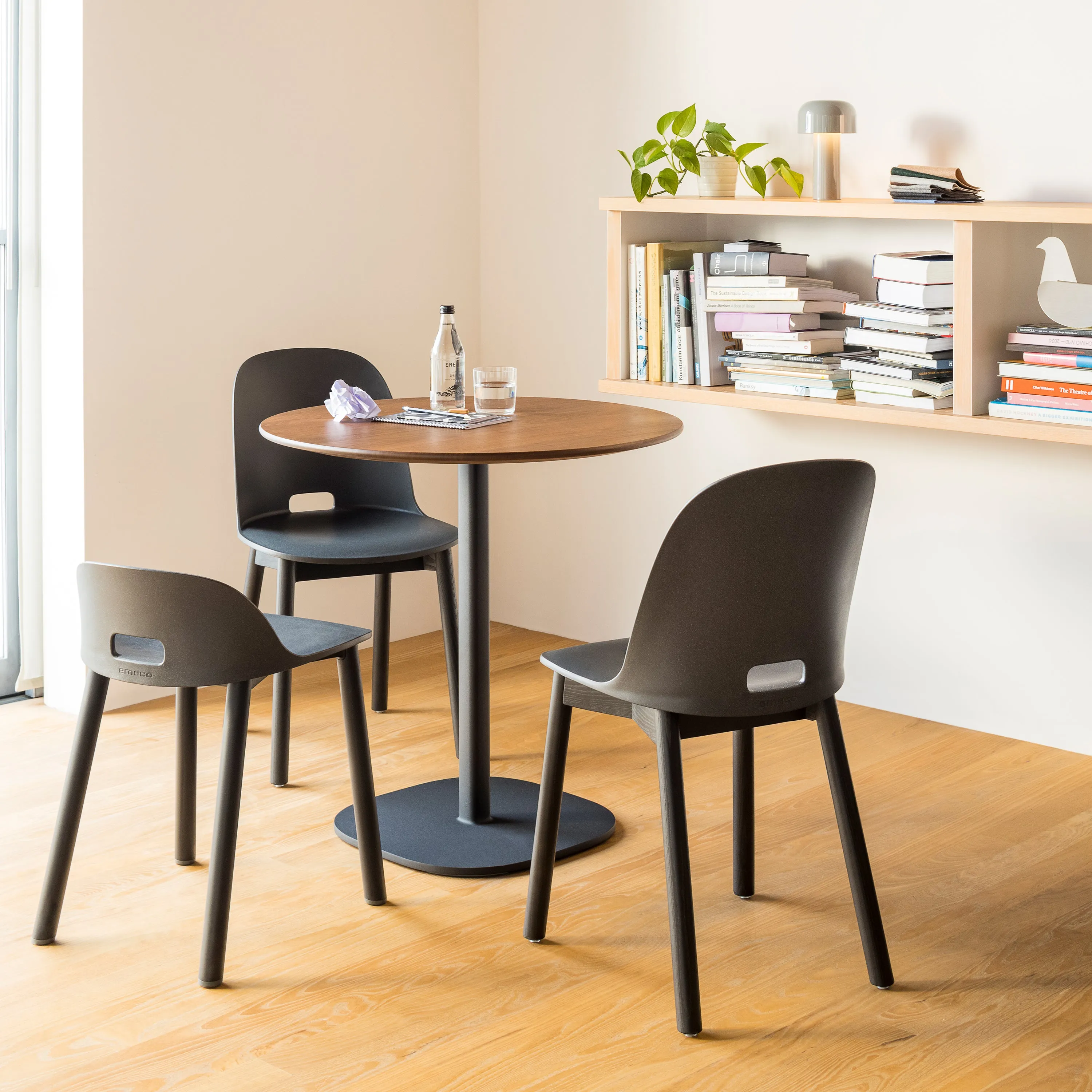 ALFI High Back Chair