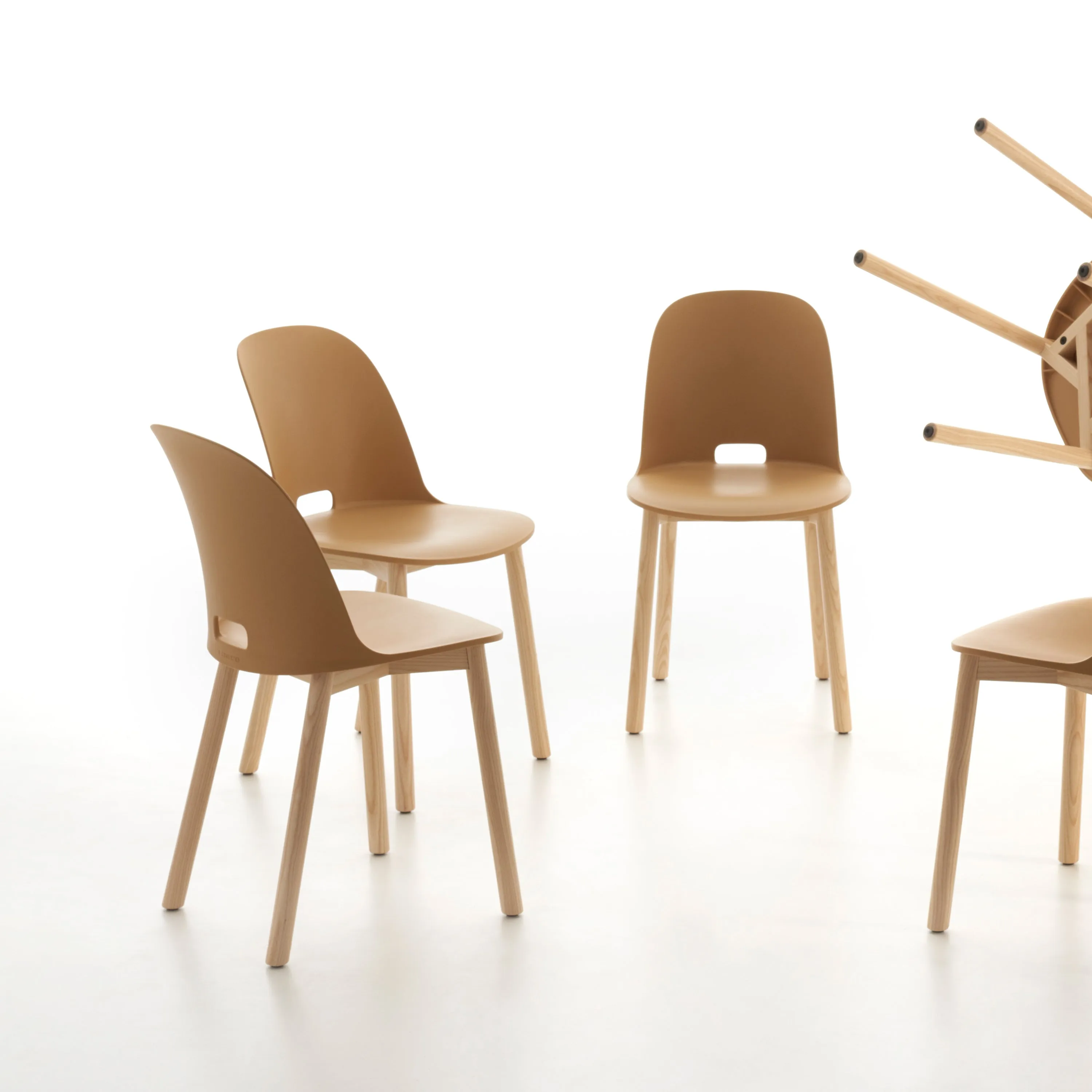 ALFI High Back Chair
