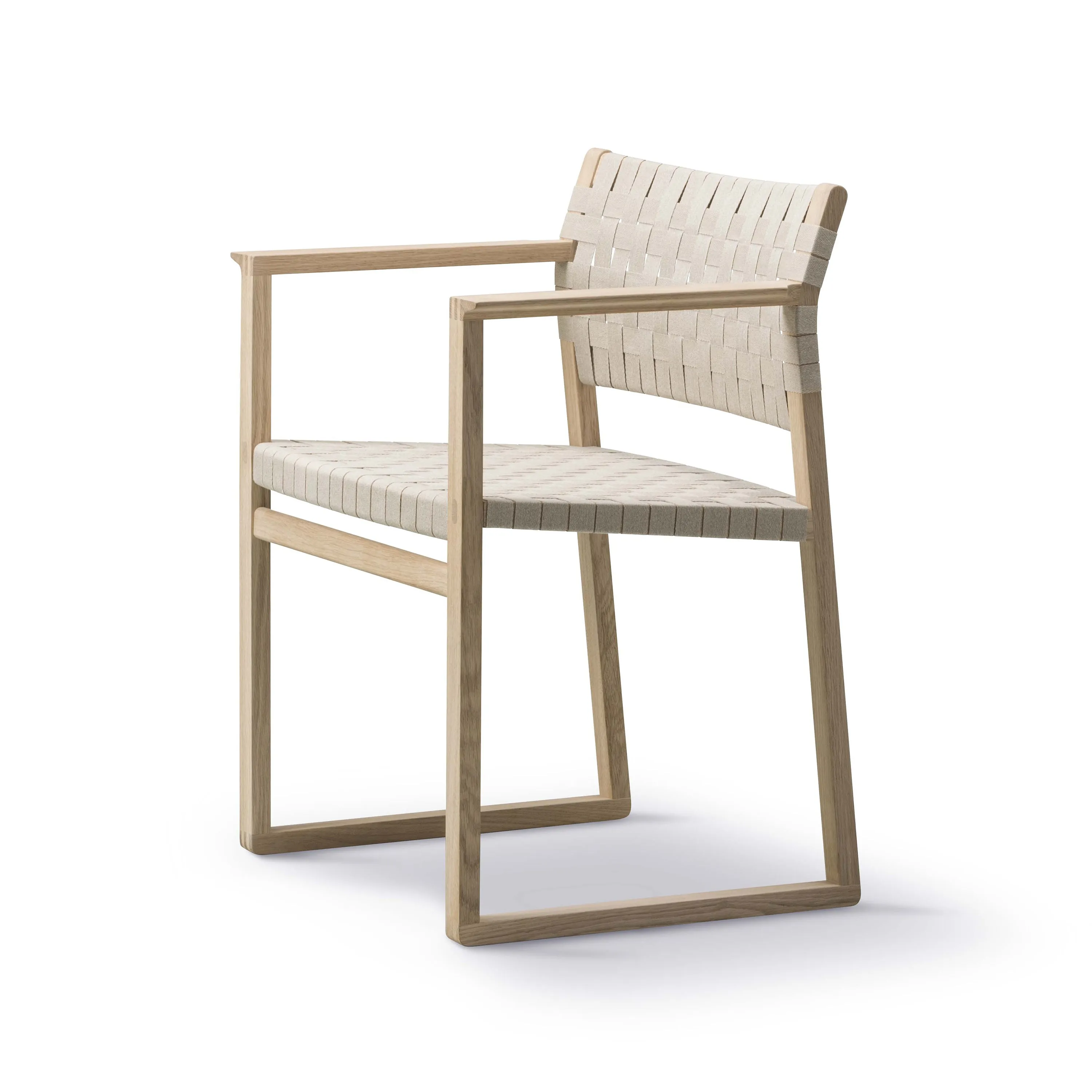 BM62 Linen Webbing Armchair