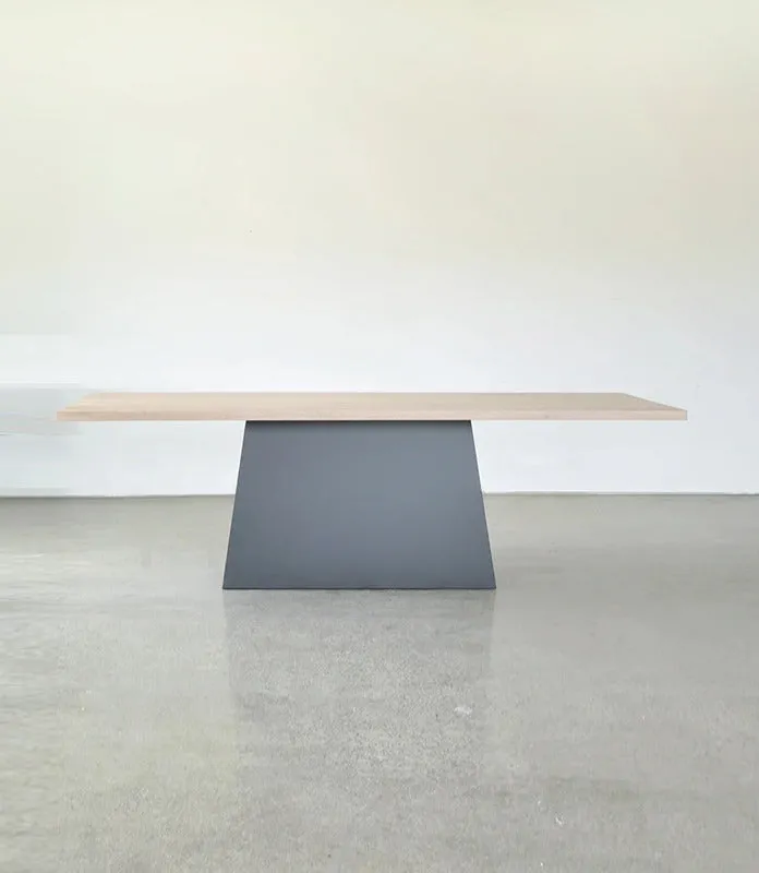 Brackton Dining Table