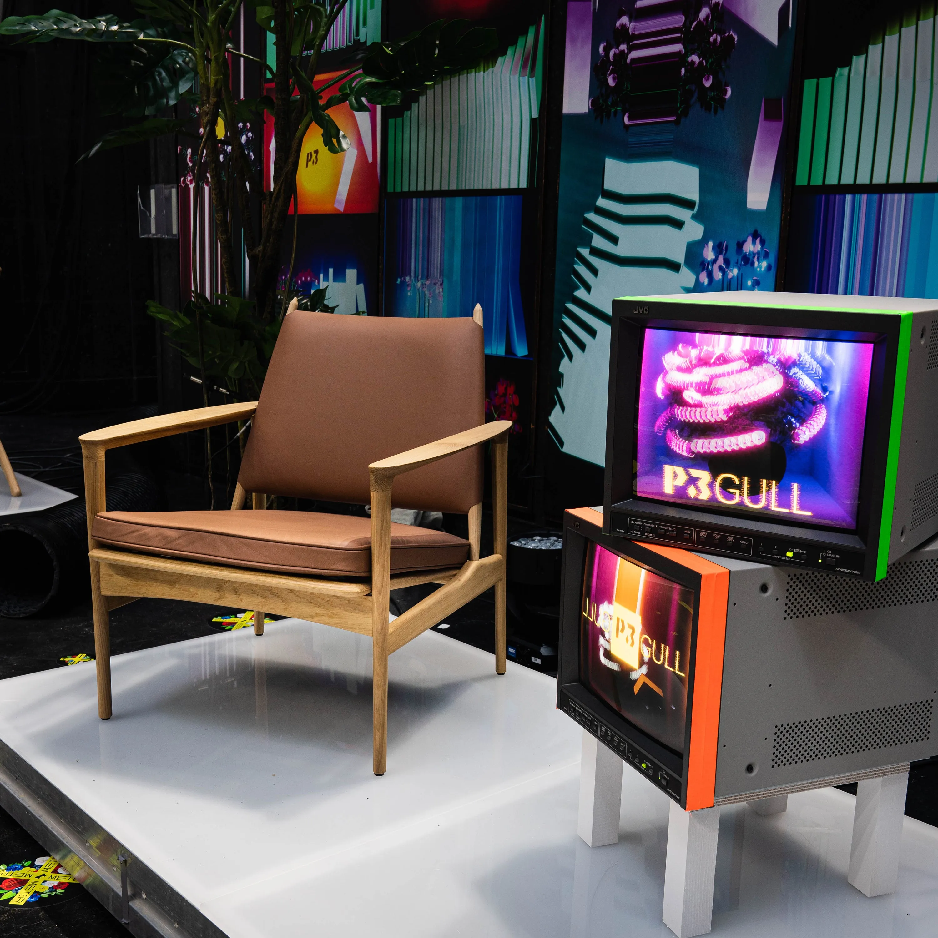 Broadway Lounge Chair