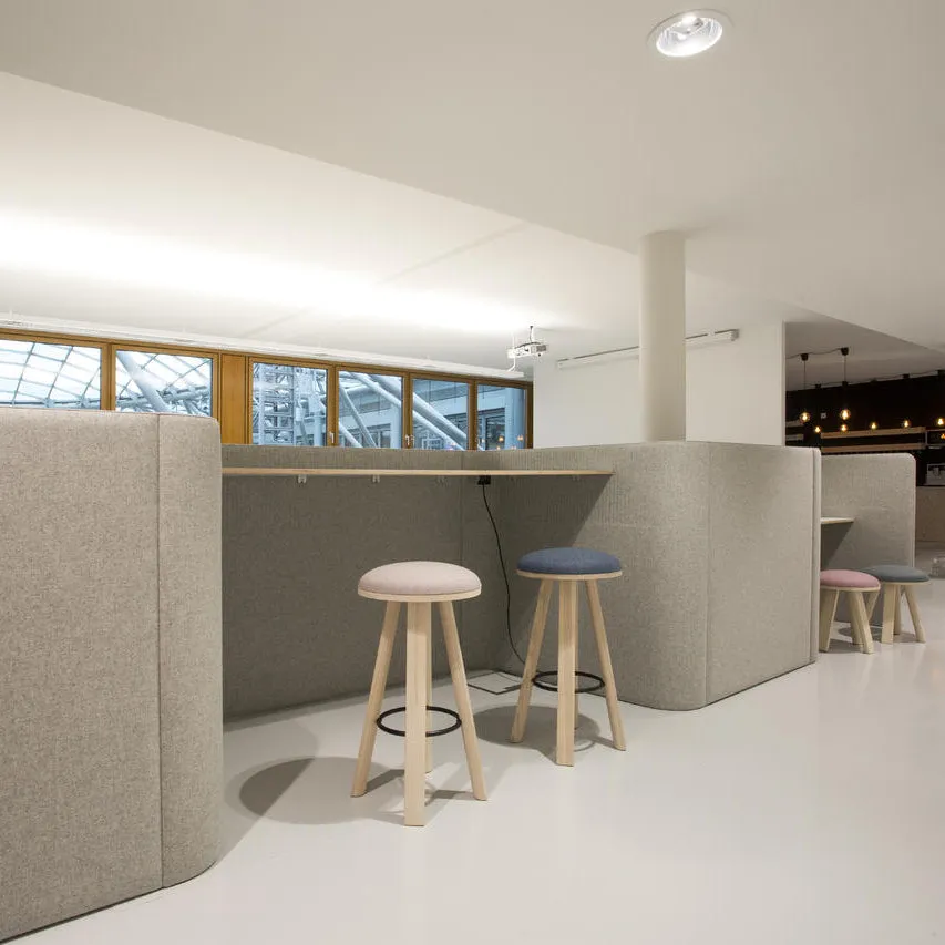 BuzziMilk Stool