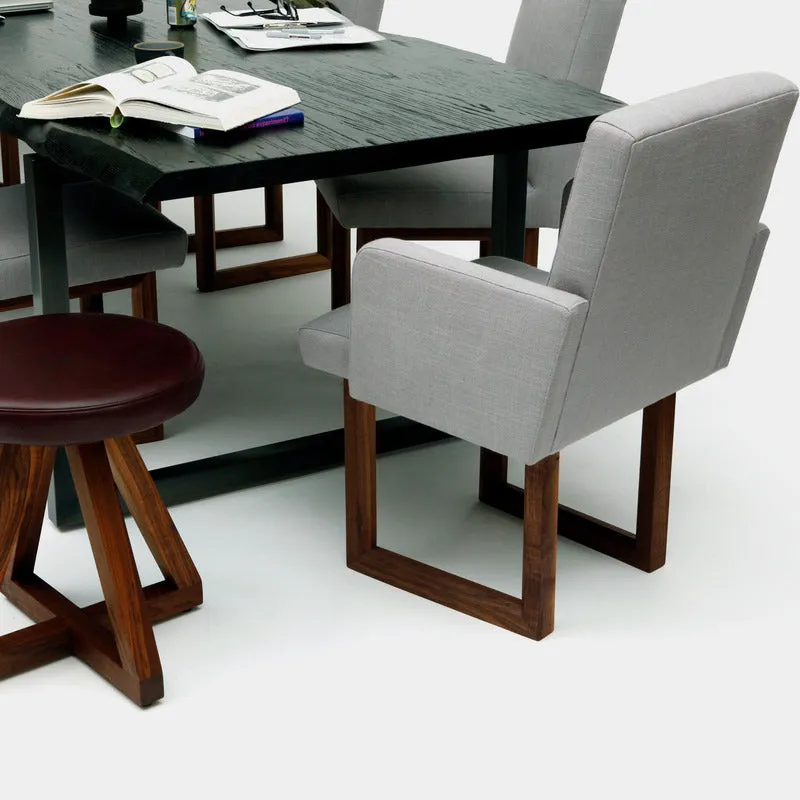 C2 Armchair