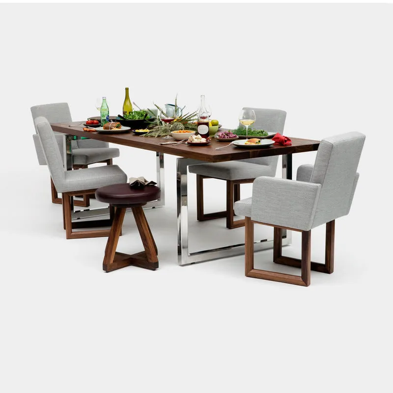 C2 Armchair