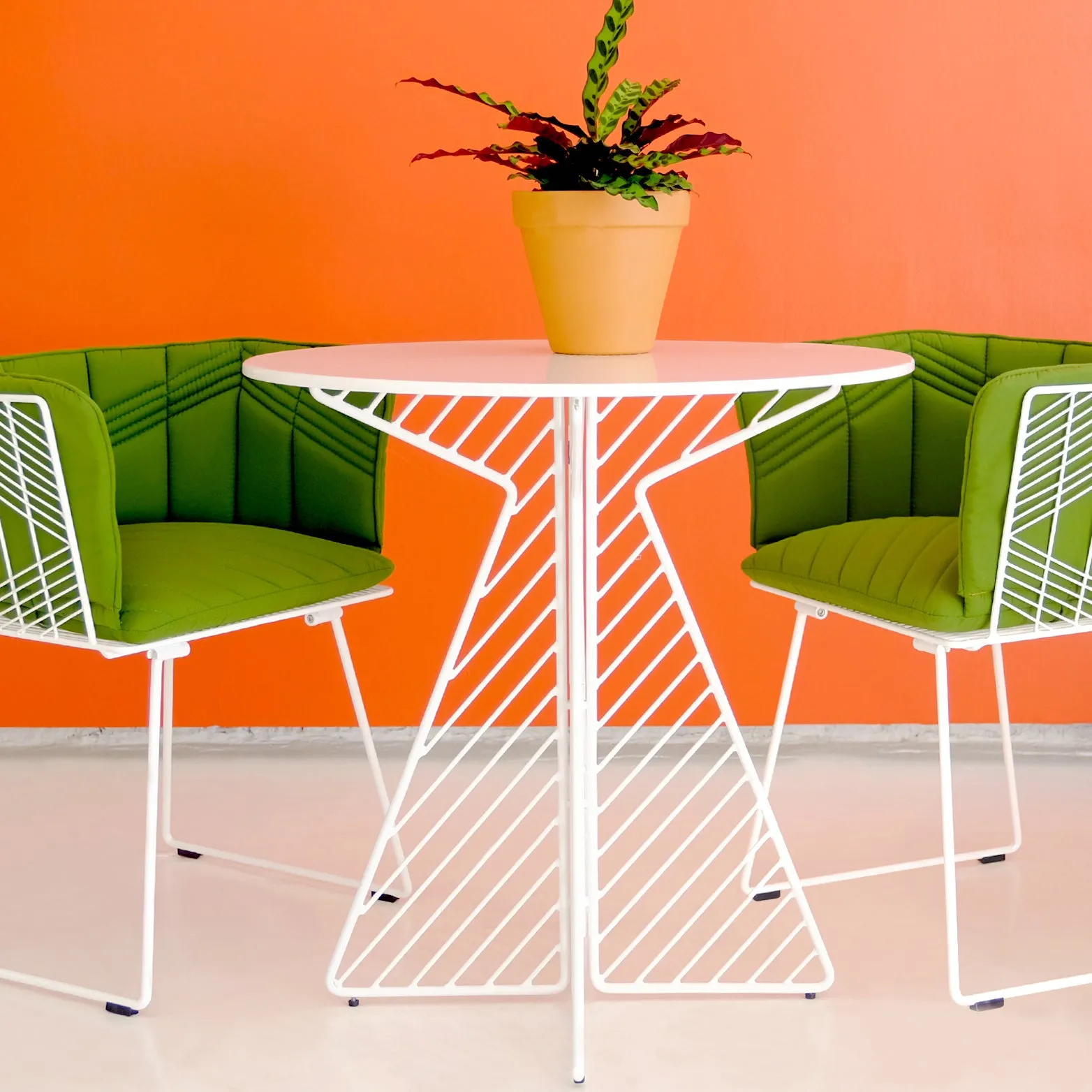 Cafe Round Dining Table