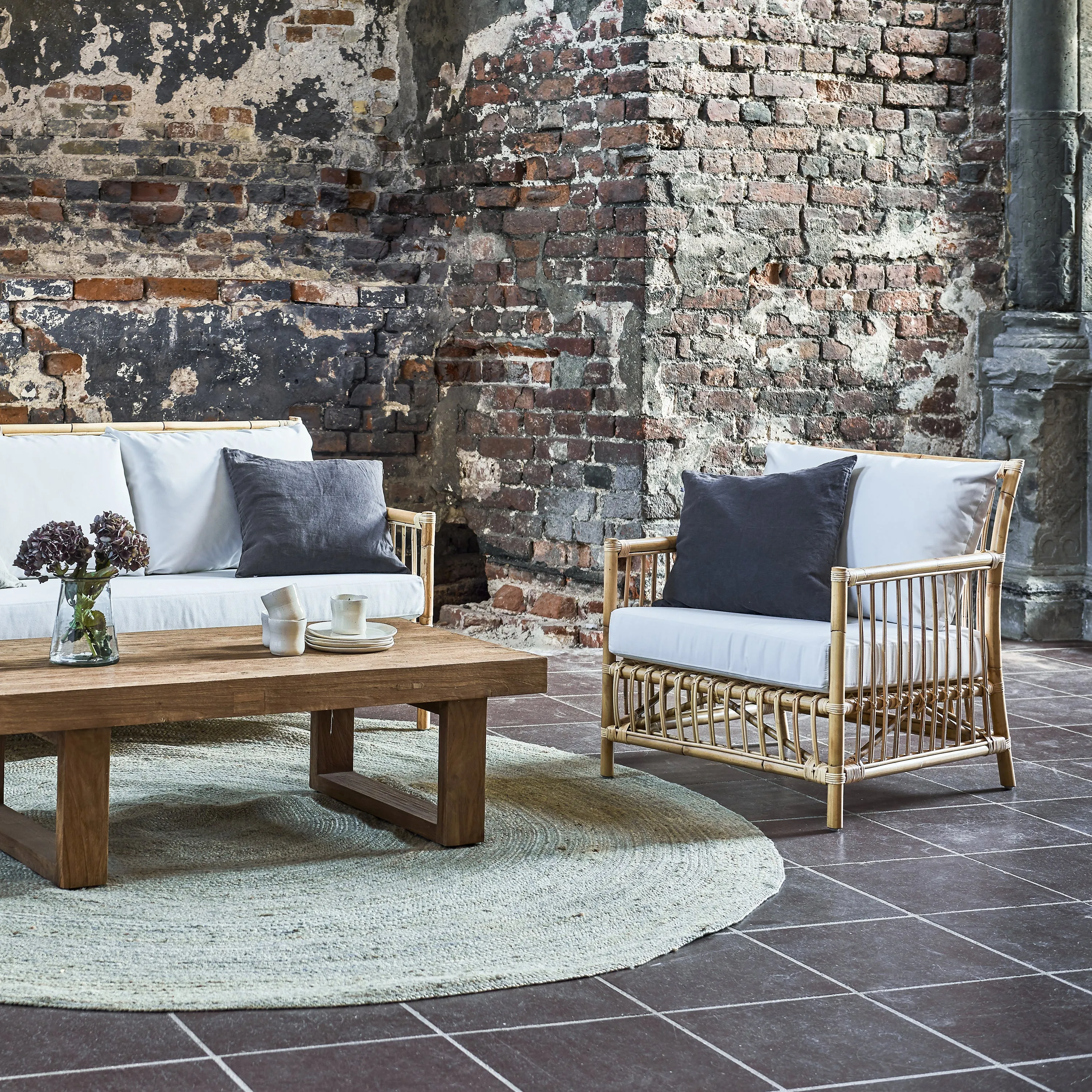 Caroline Lounge Chair