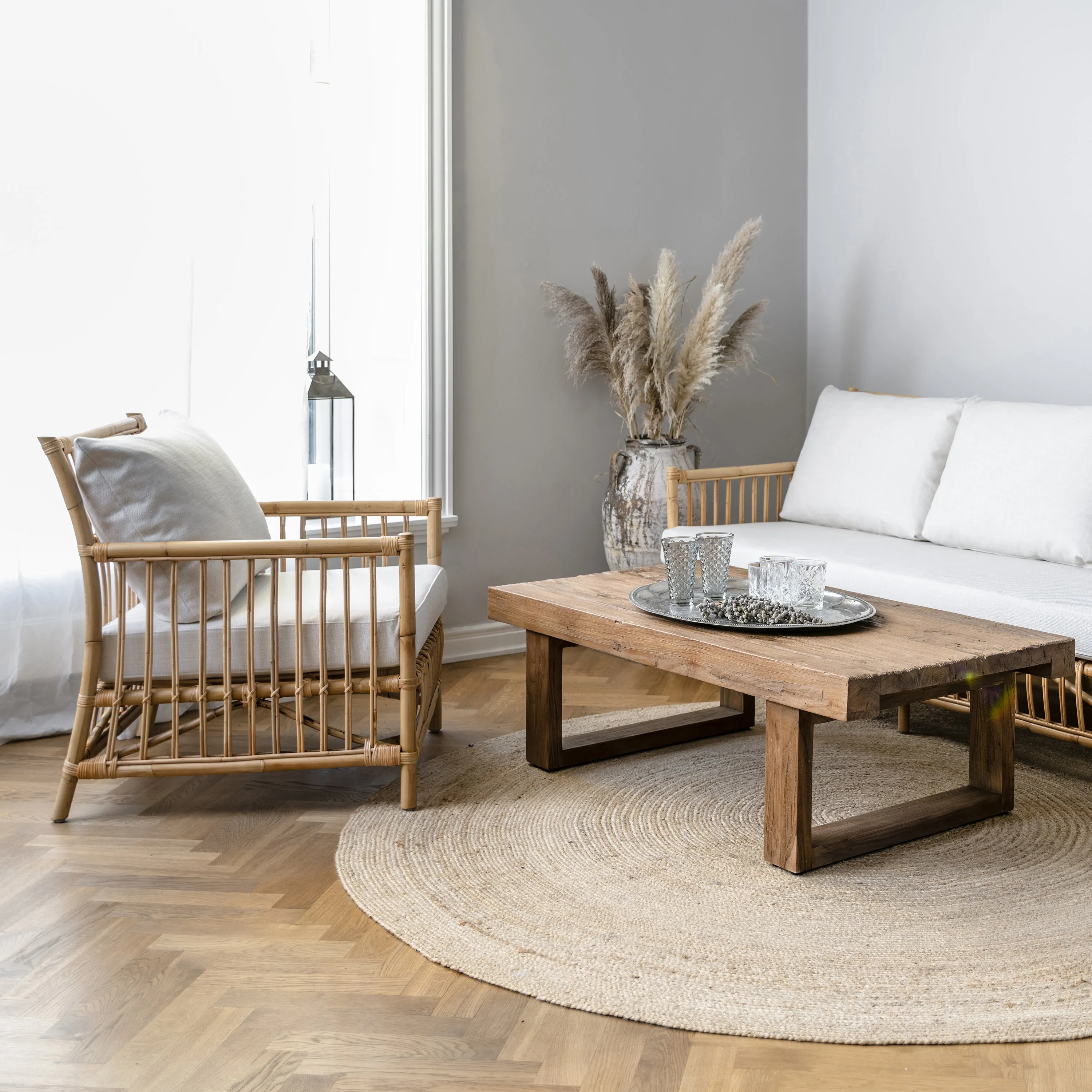 Caroline Lounge Chair
