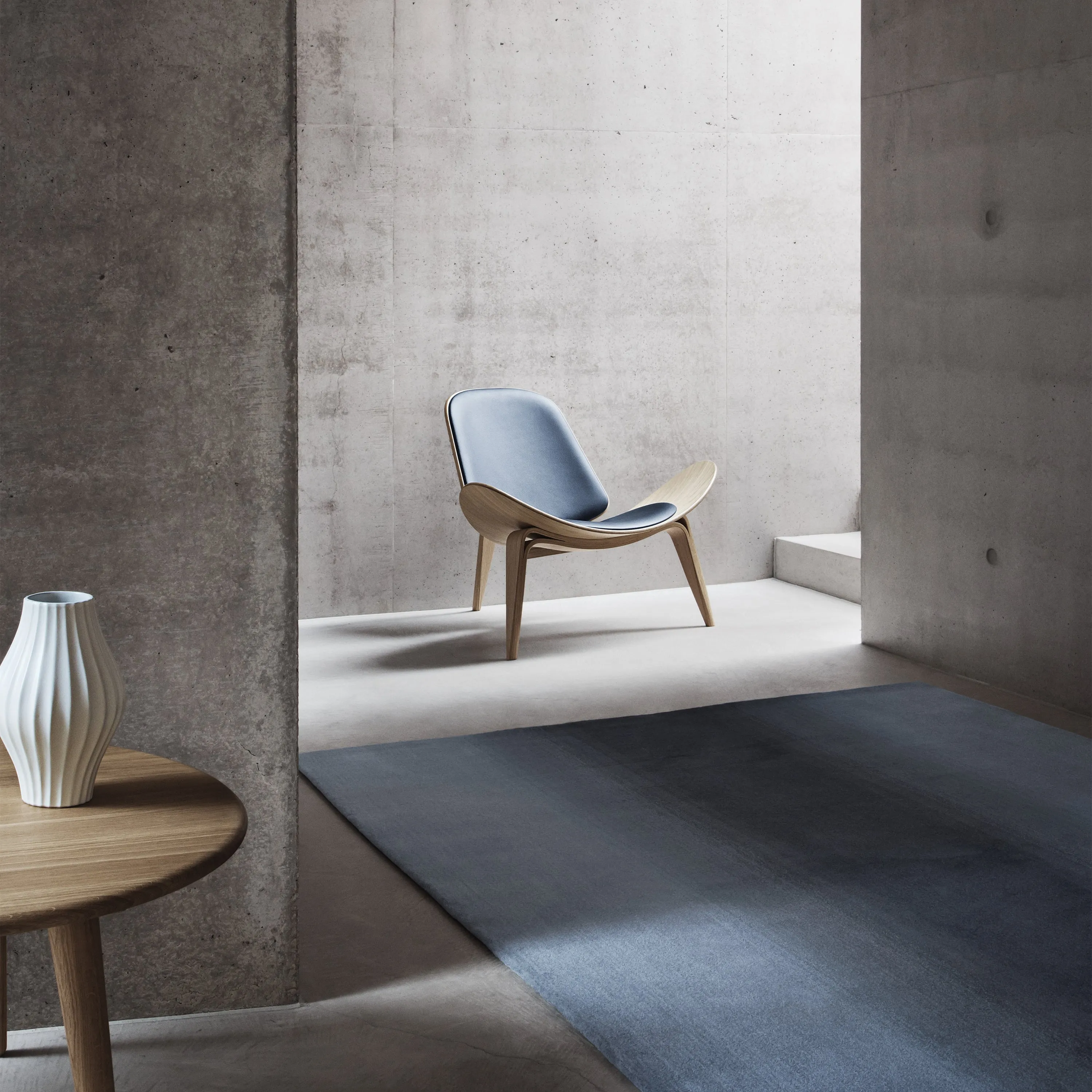 CH07 Shell Chair