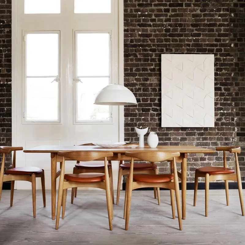 CH20 Elbow Chair