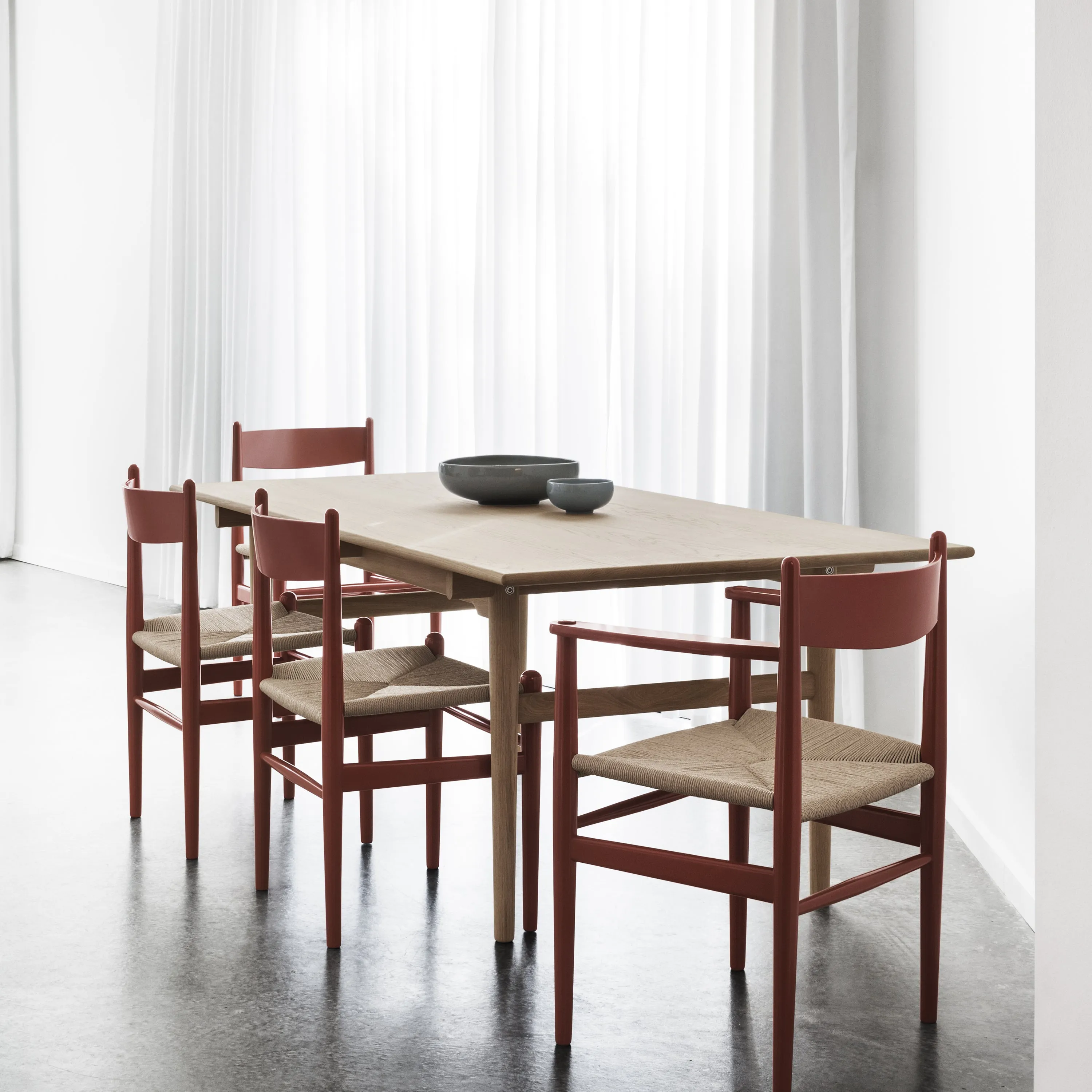 CH327 Dining Table