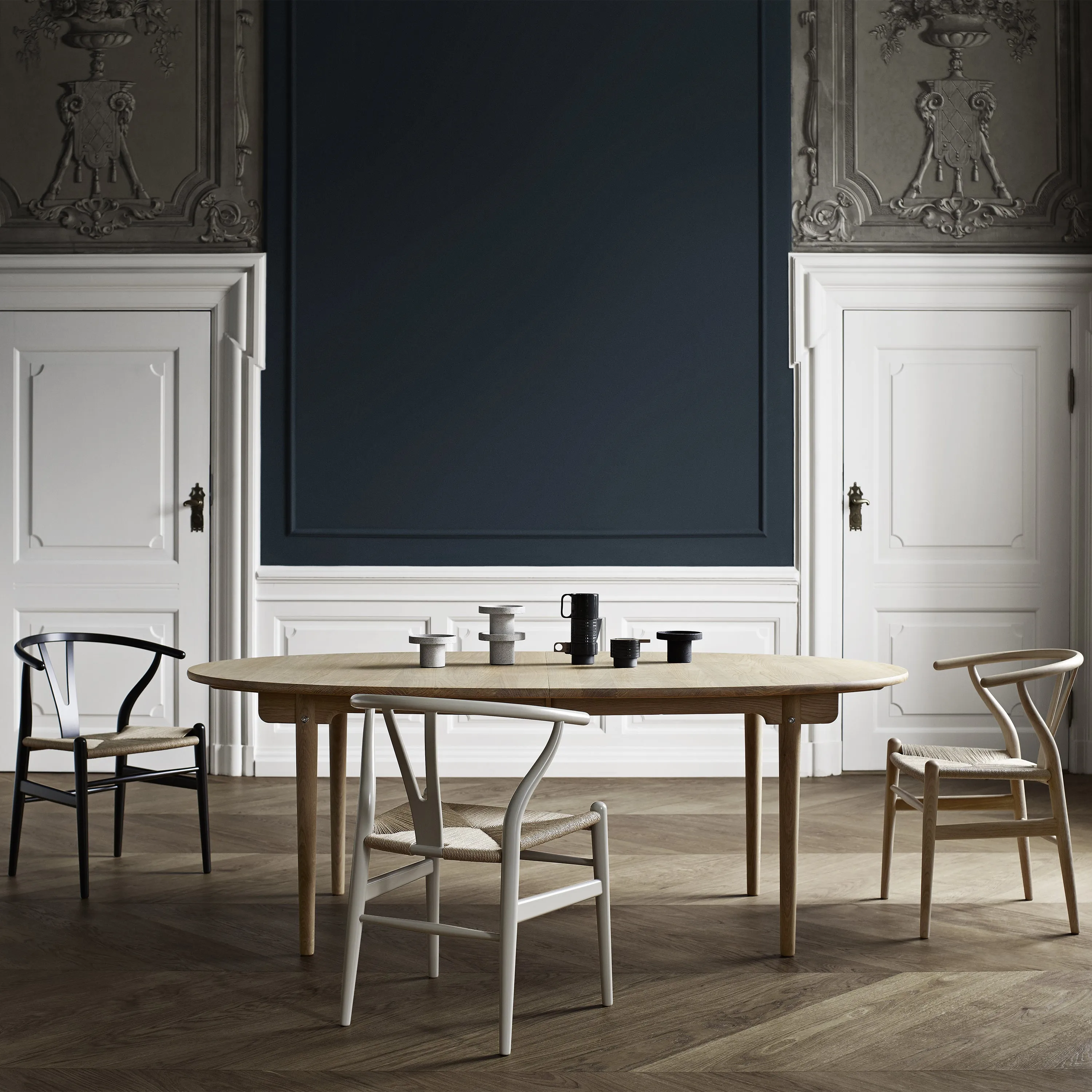 CH338 Dining Table