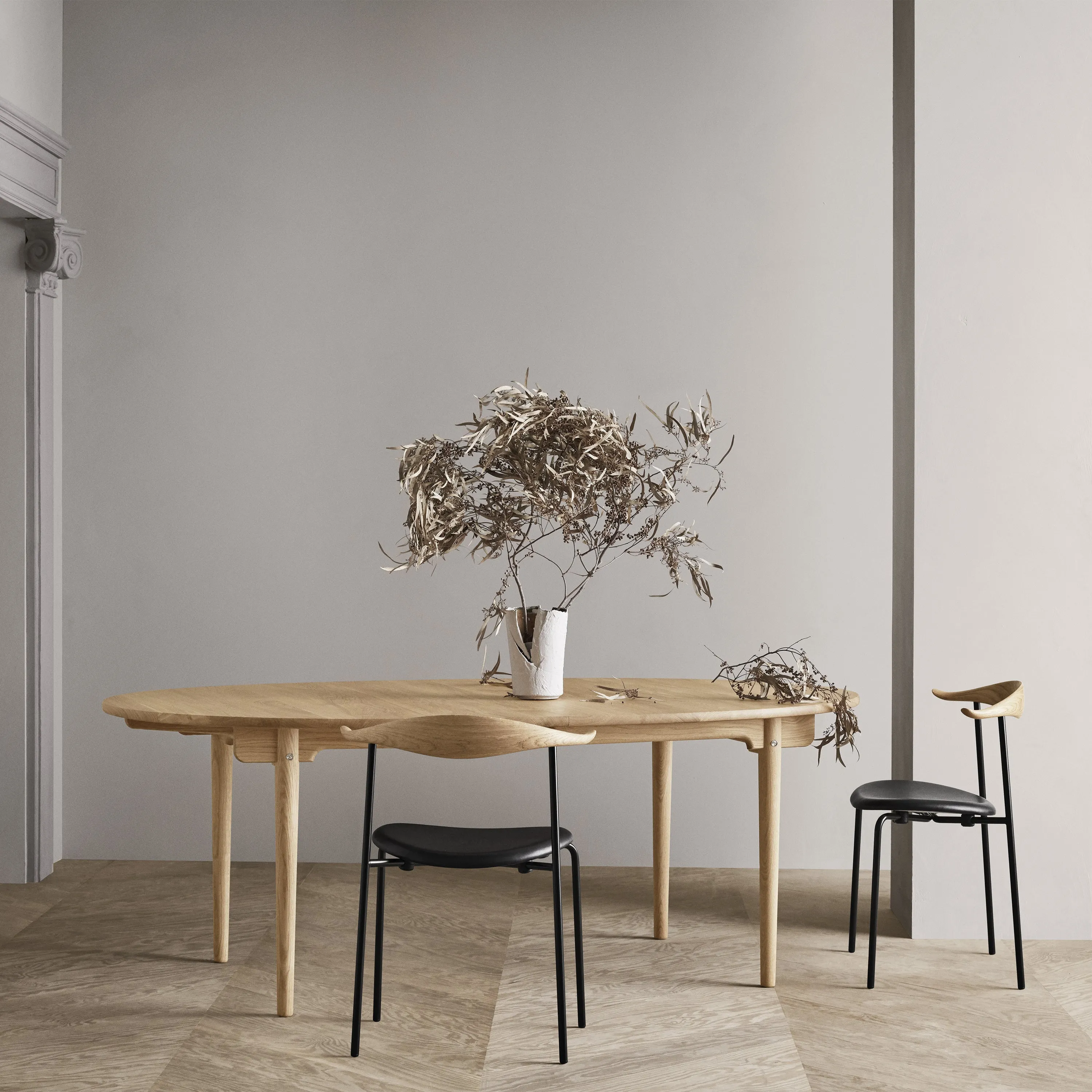 CH338 Dining Table