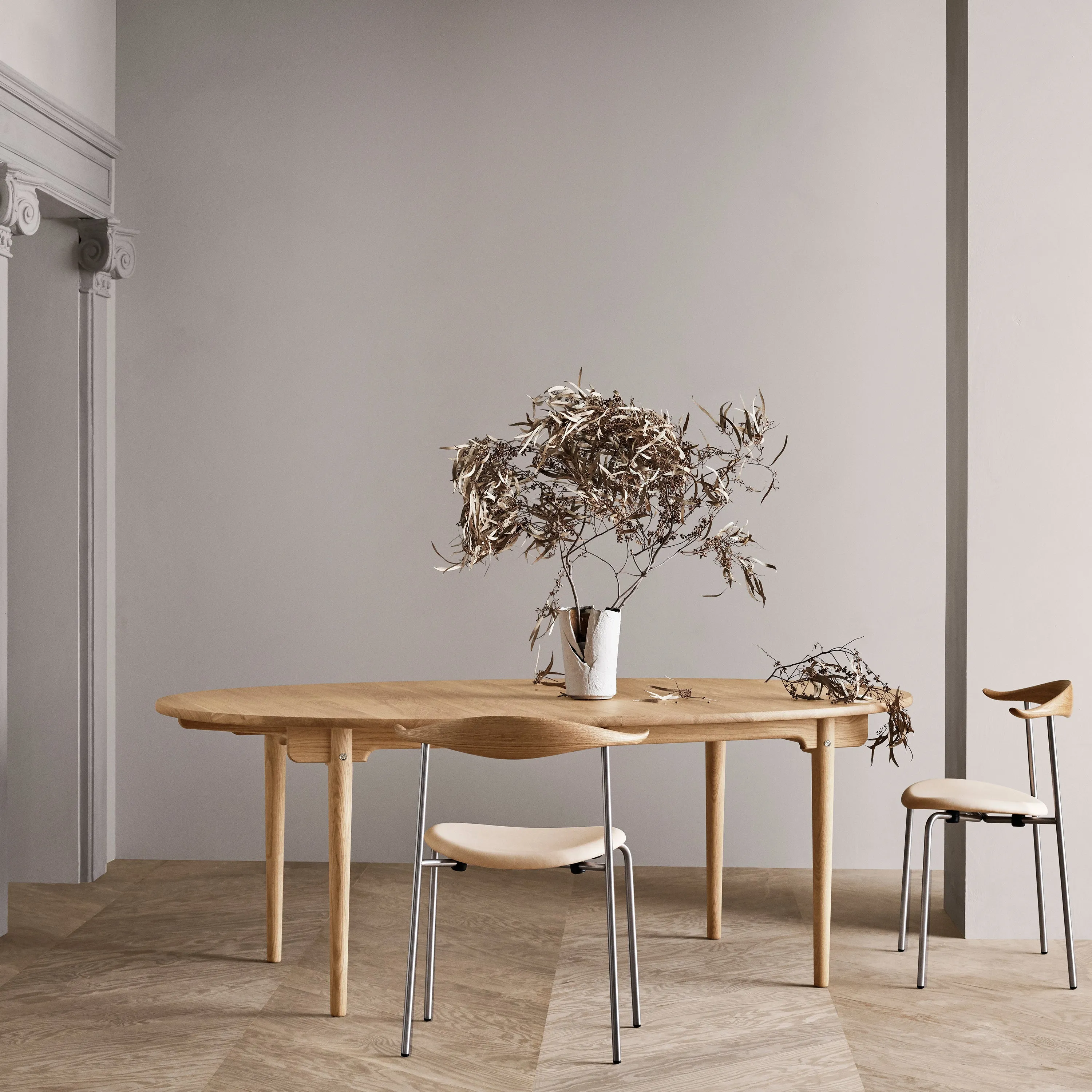CH338 Dining Table