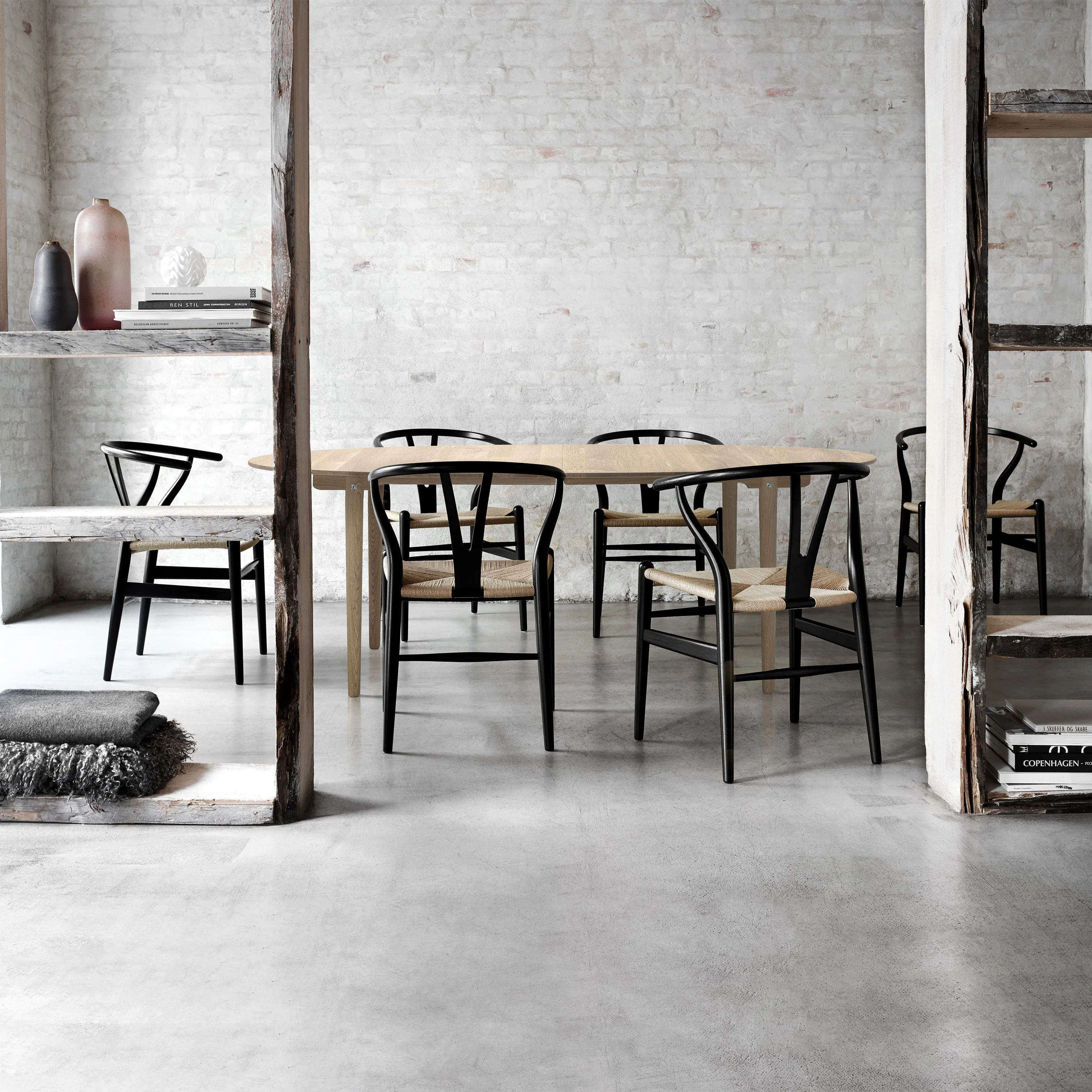 CH338 Dining Table