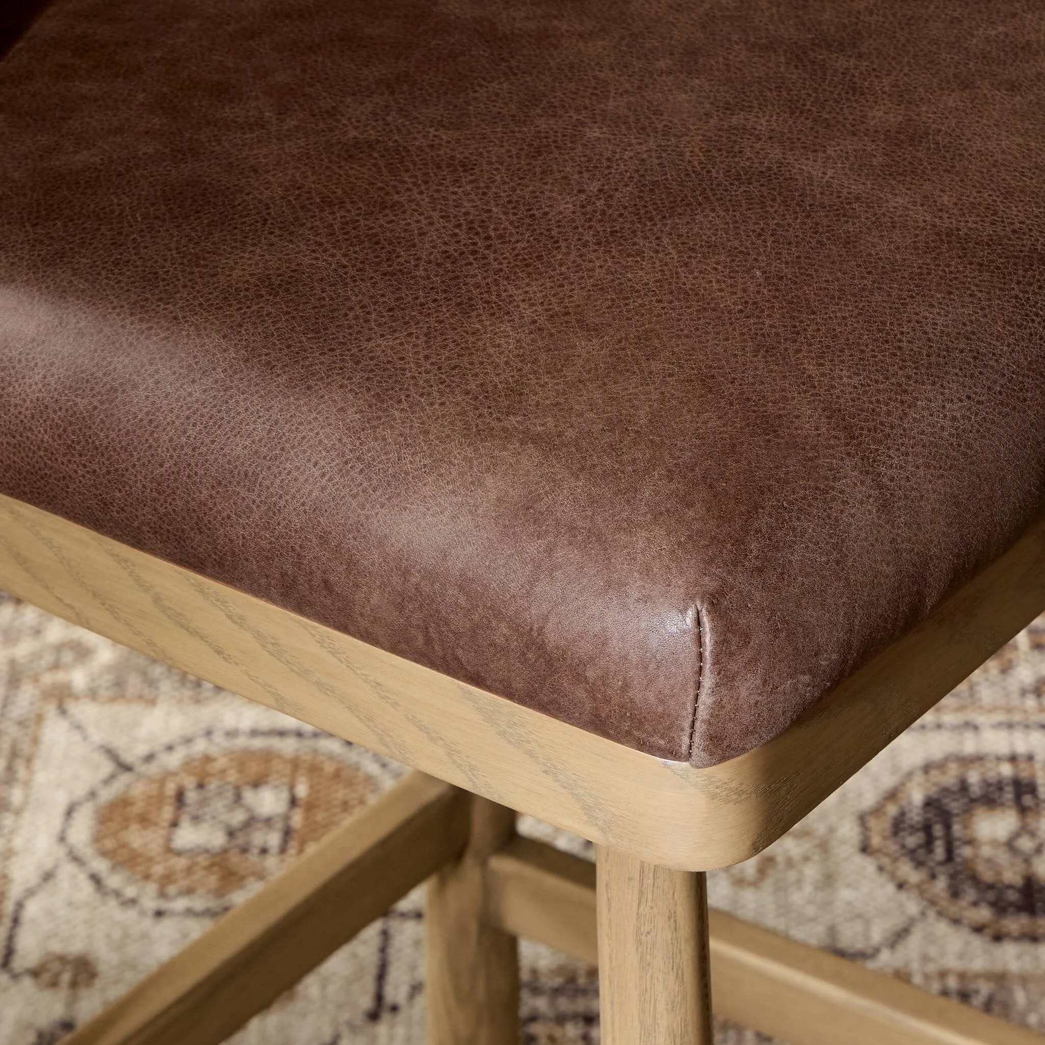 Cloris Swivel Stool