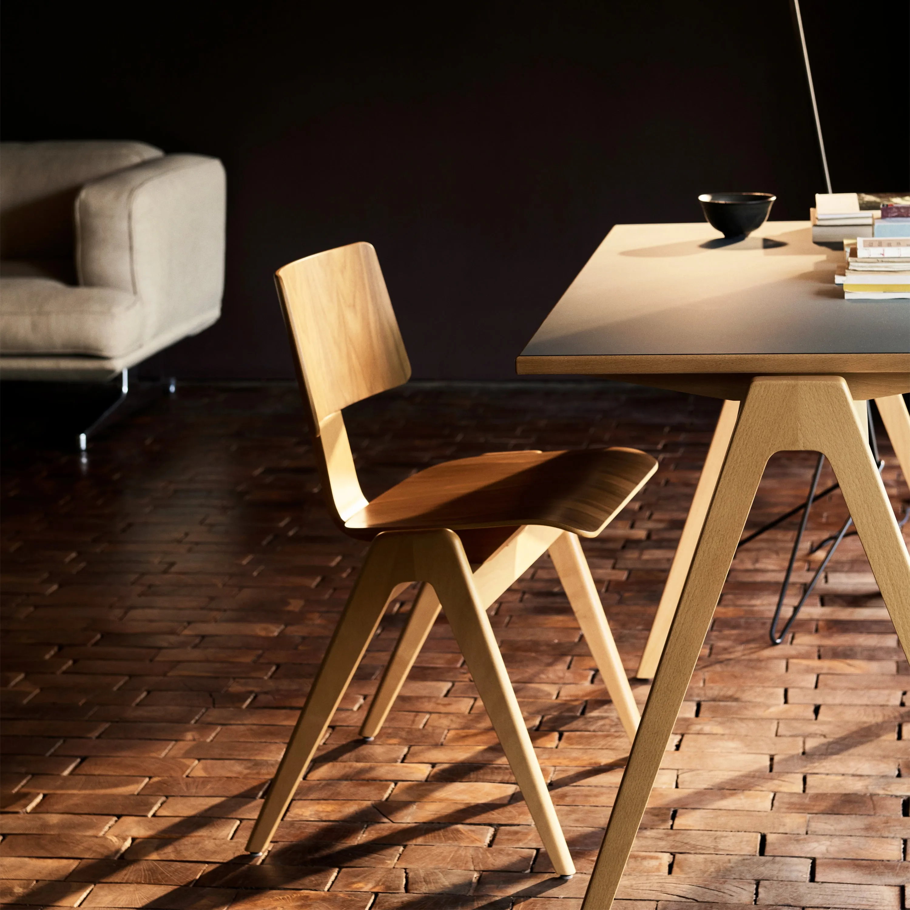 Daystak Dining Table