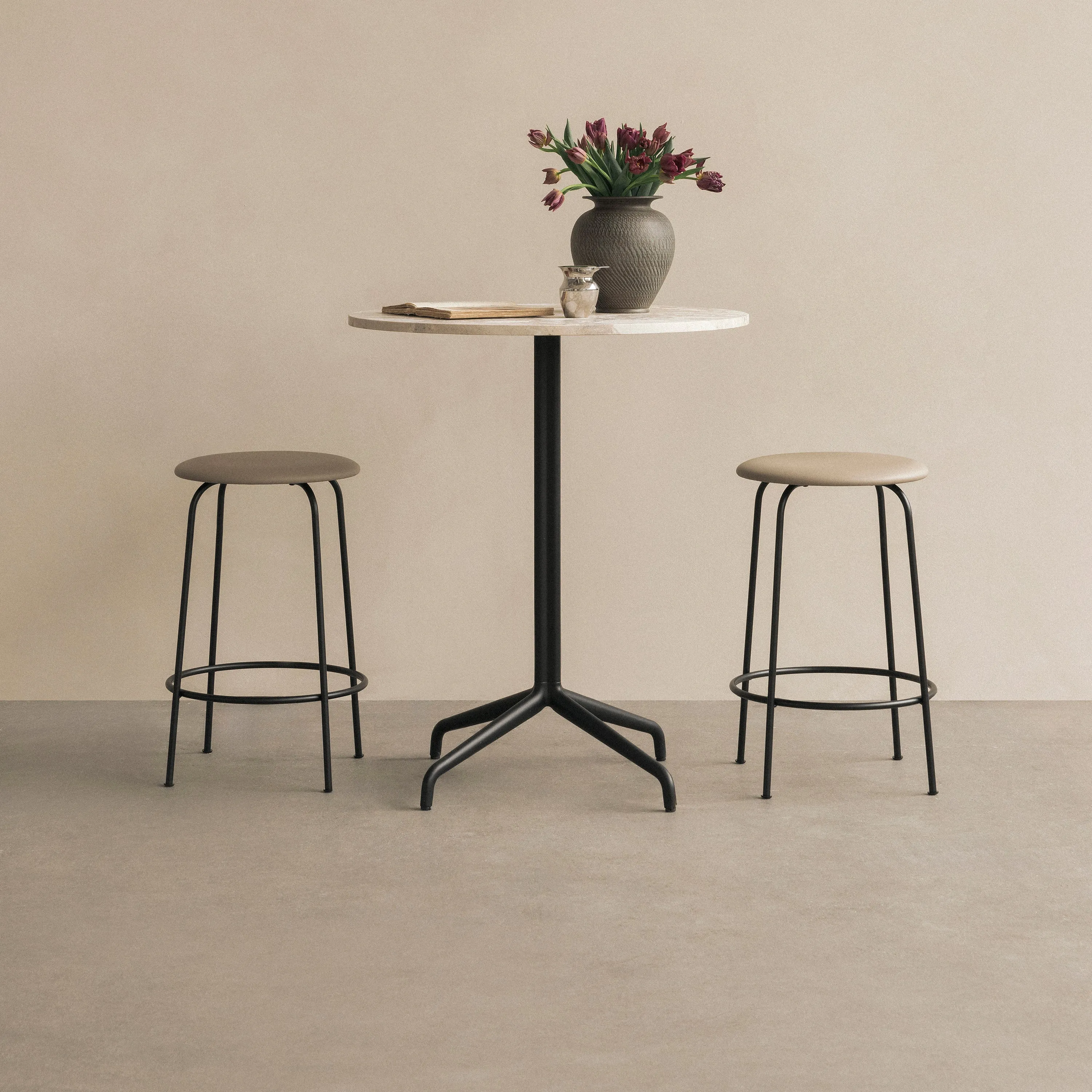 Harbour Column Bar/Counter Round Table with Star Base
