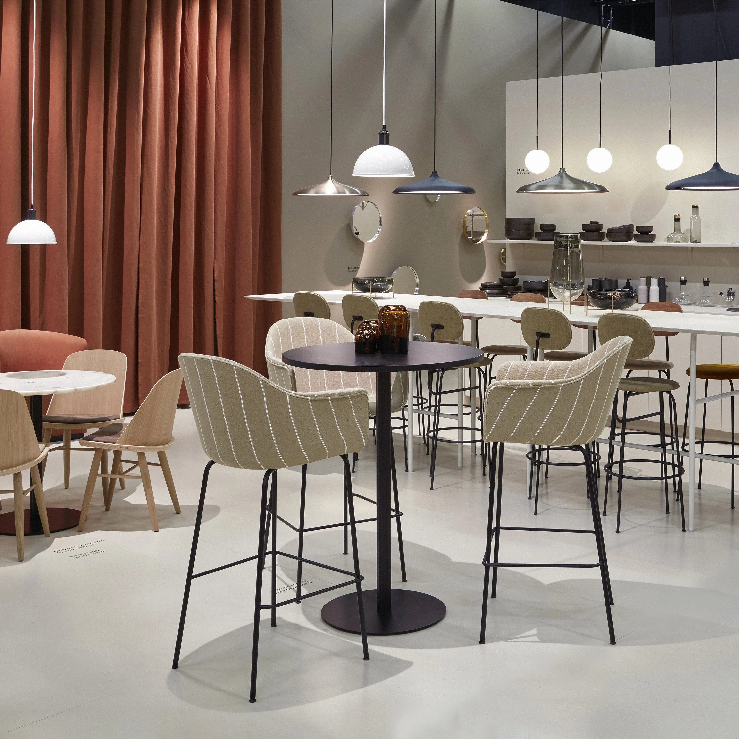 Harbour Column Round Bar/Counter Height Table