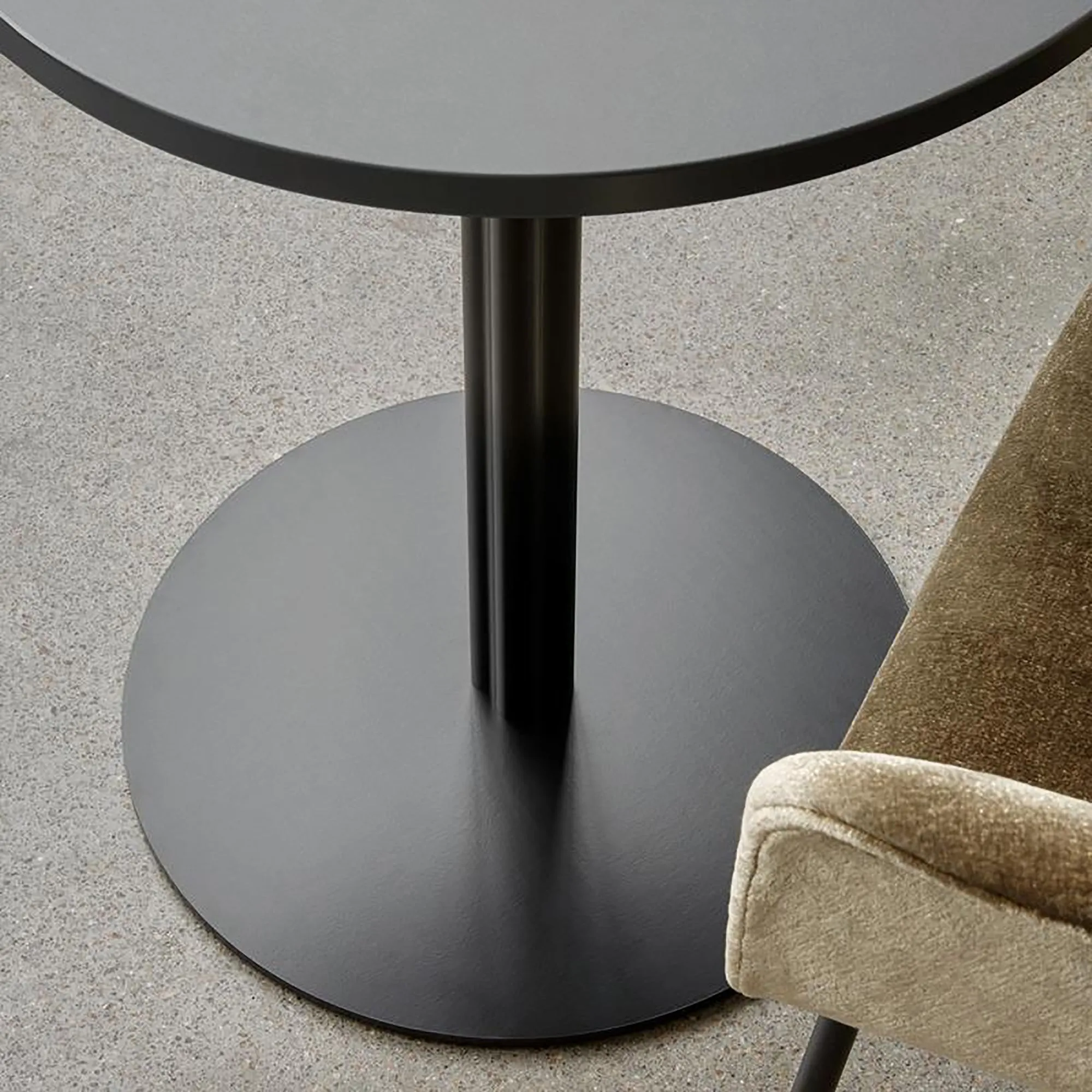 Harbour Column Round Bar/Counter Height Table