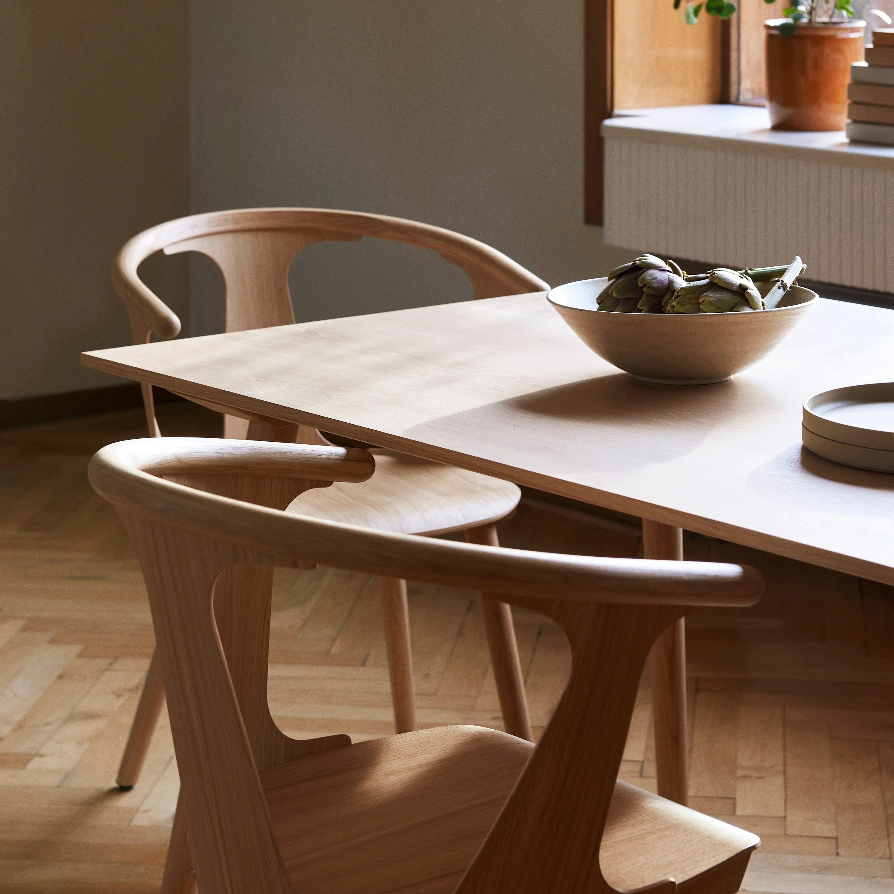 In Between Rectangle Dining Table