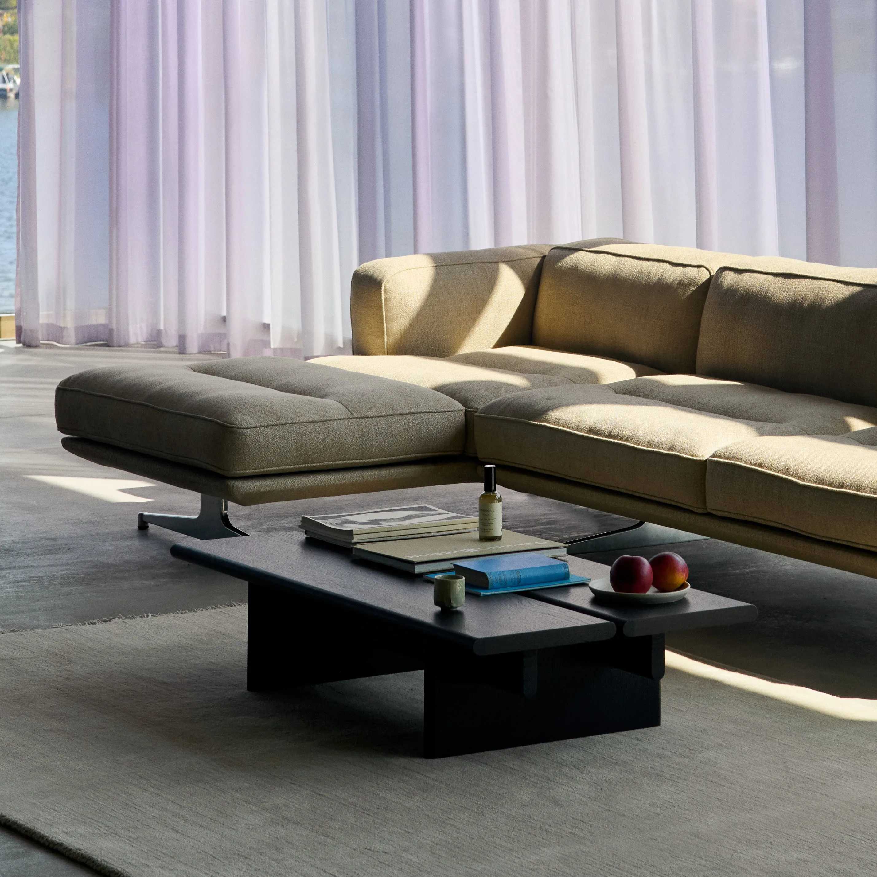Ita Coffee Table