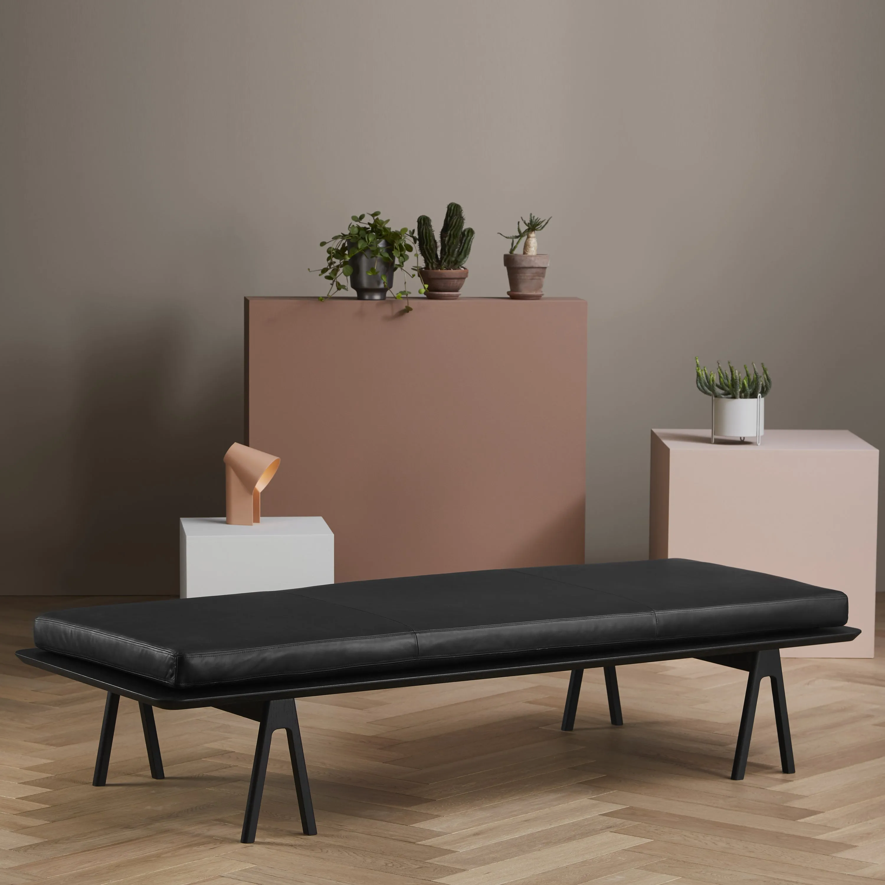 Level Daybed