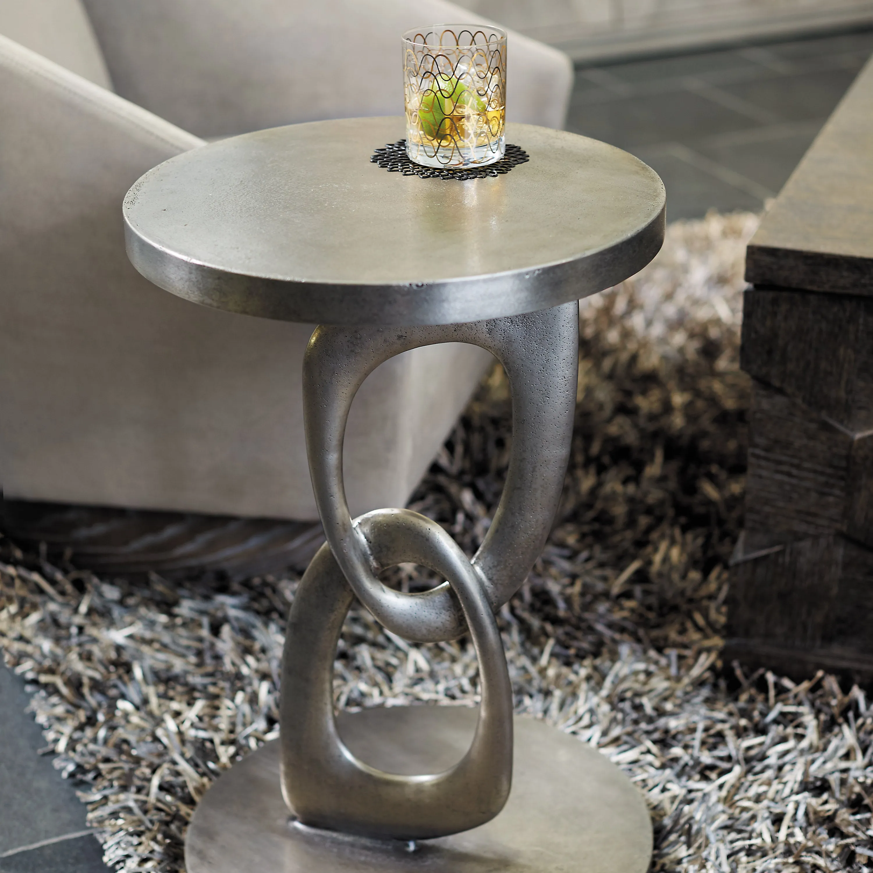Linea Metal Round Chairside Table with Interlocking Shape