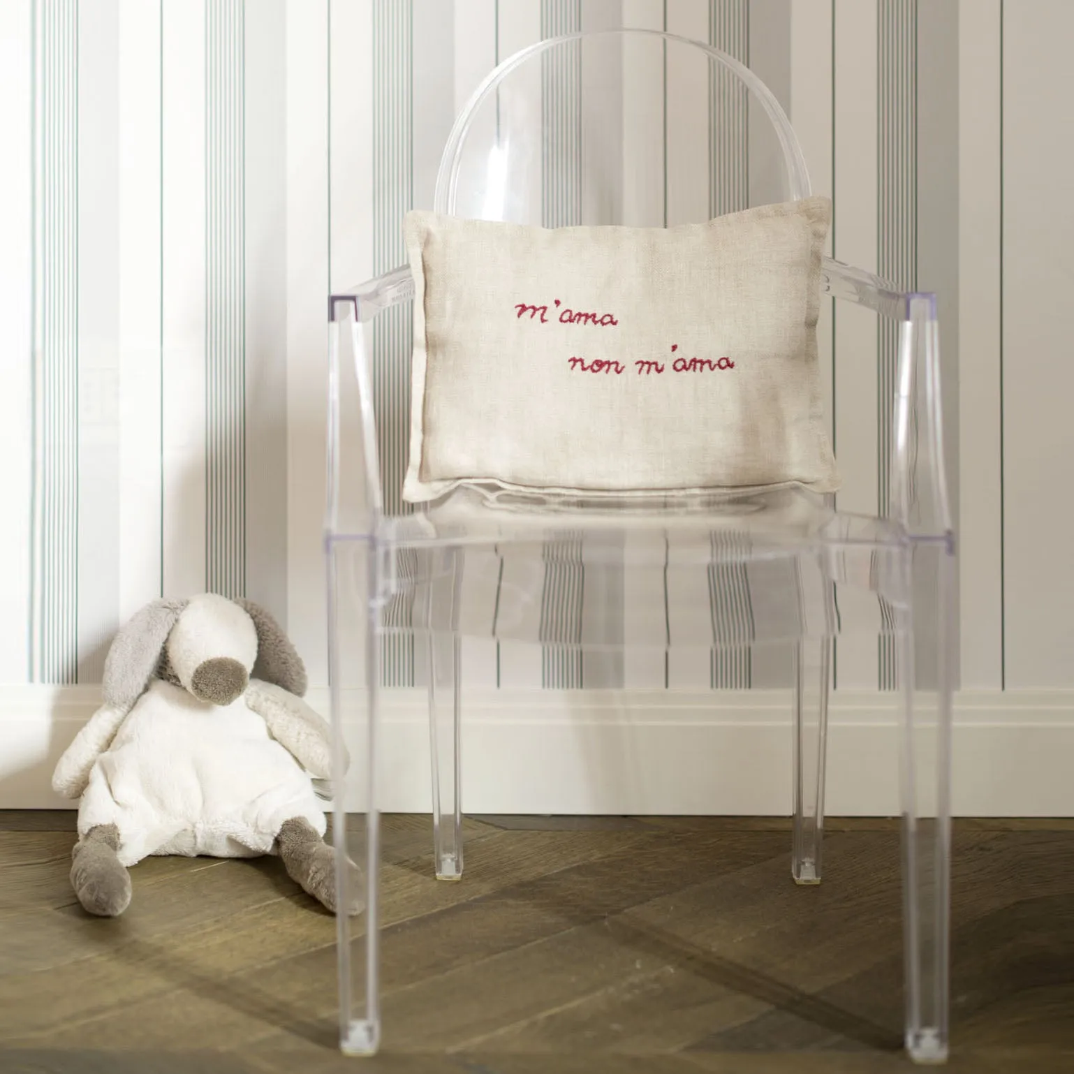 Lou Lou Ghost Kids Chair