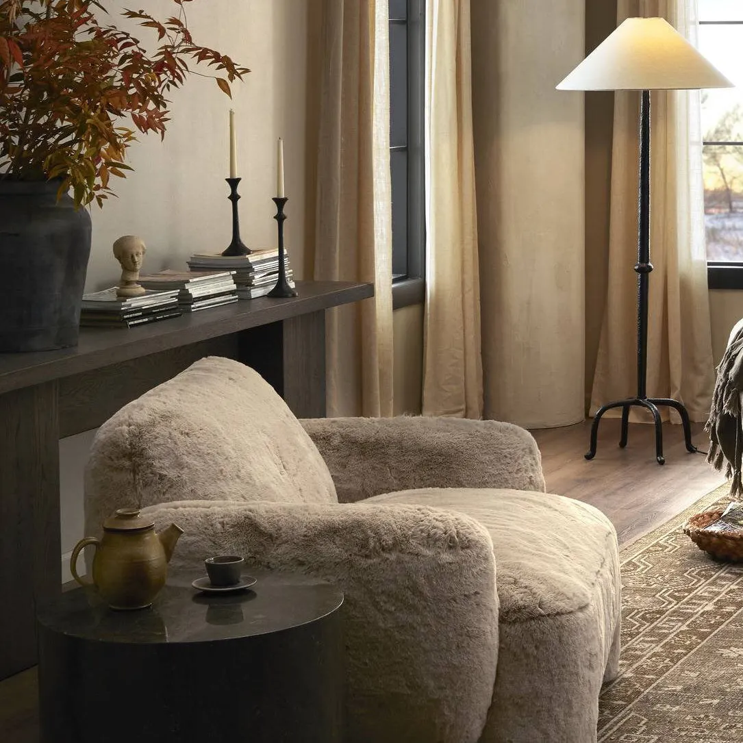 Mingh Lounge Chair
