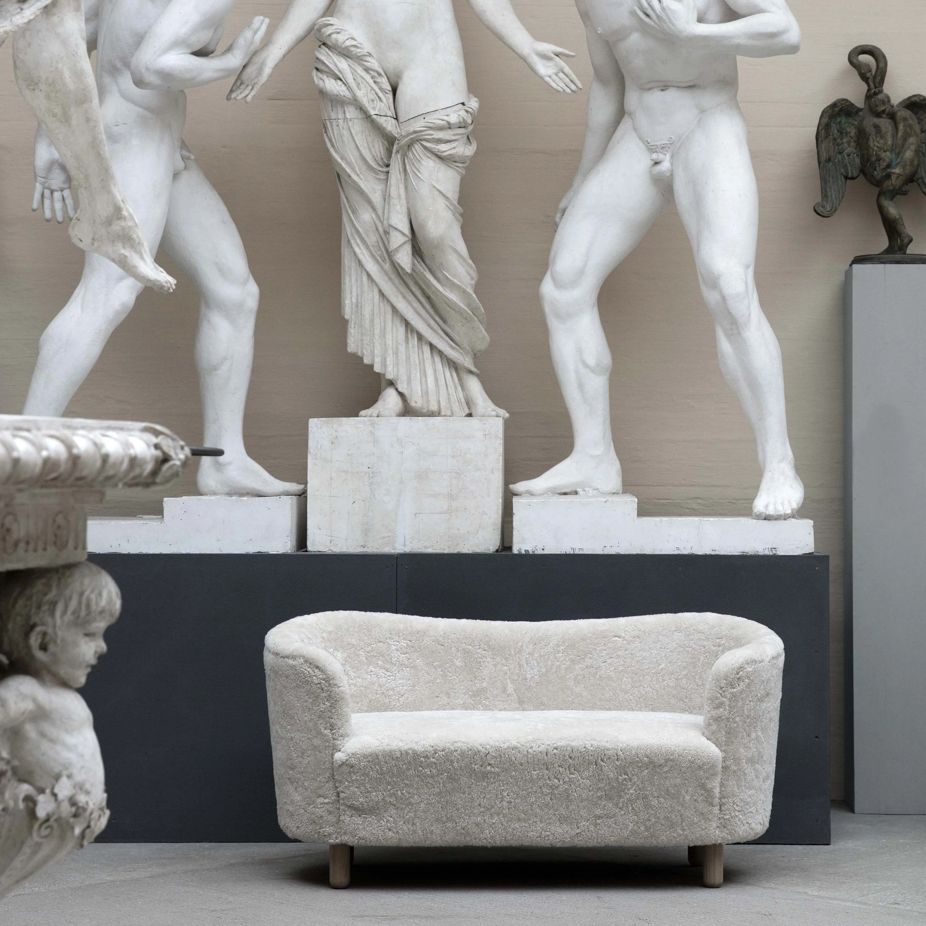 Mingle Sofa