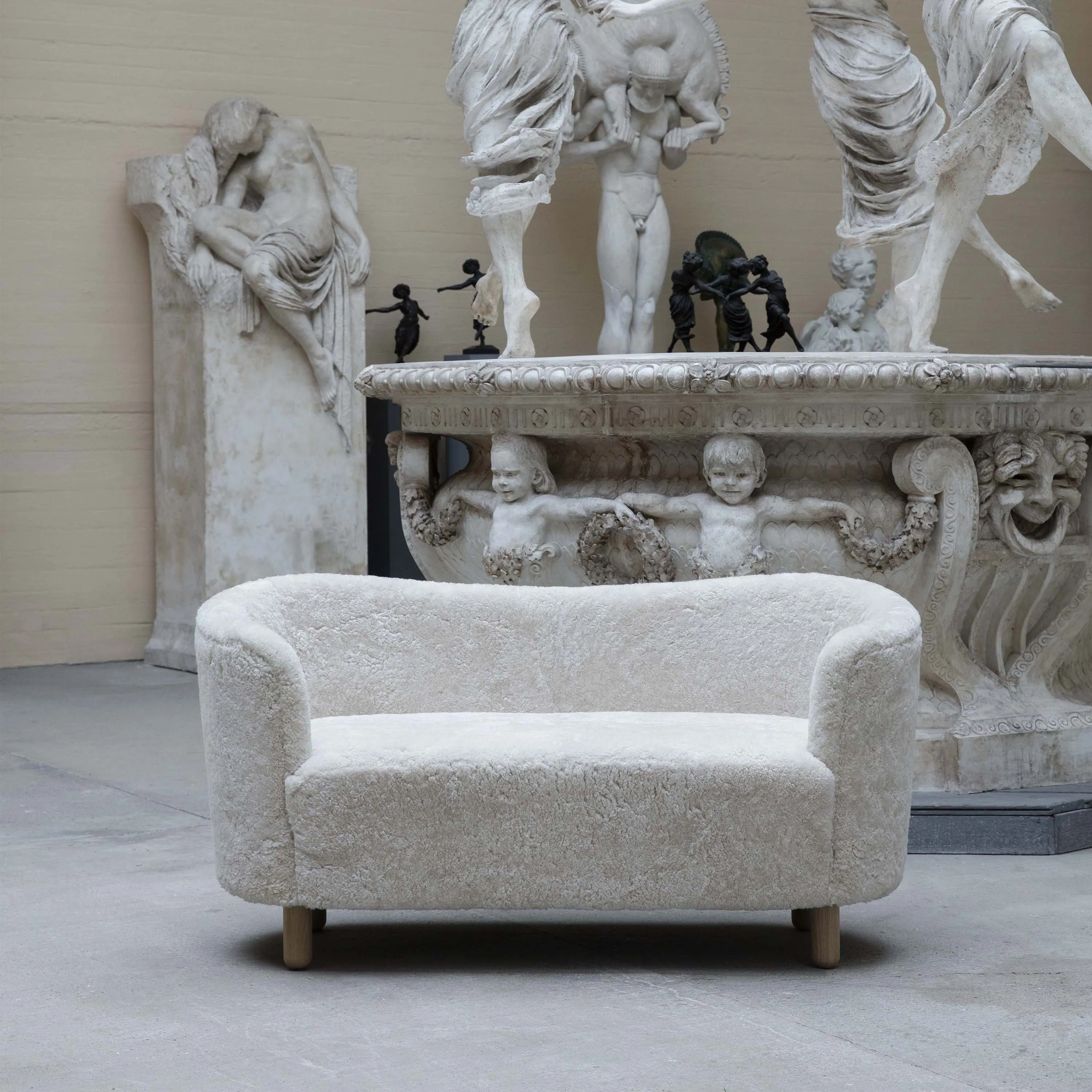 Mingle Sofa