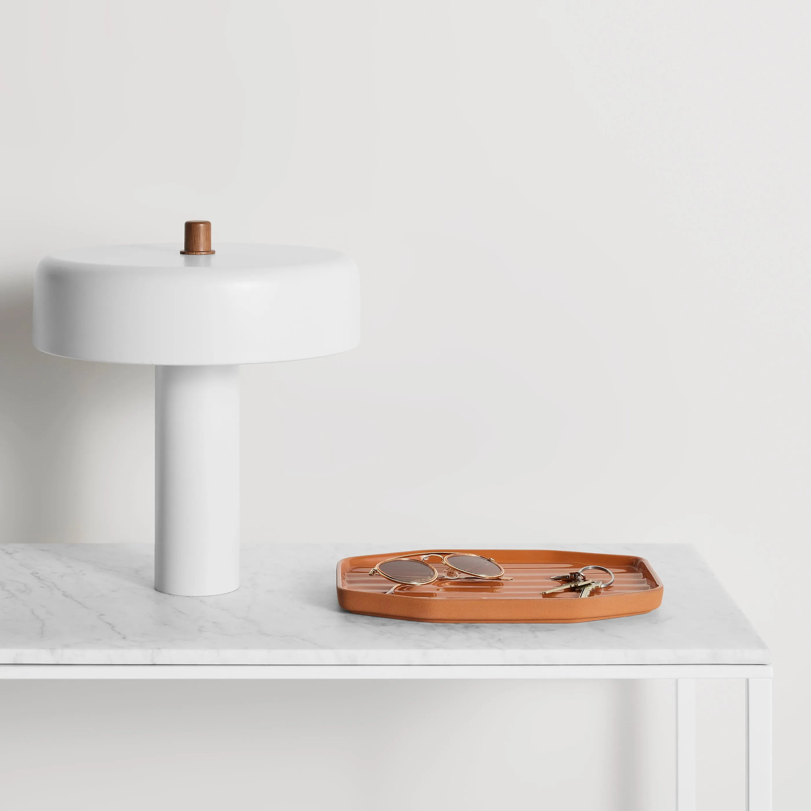 Minimalista Console Table