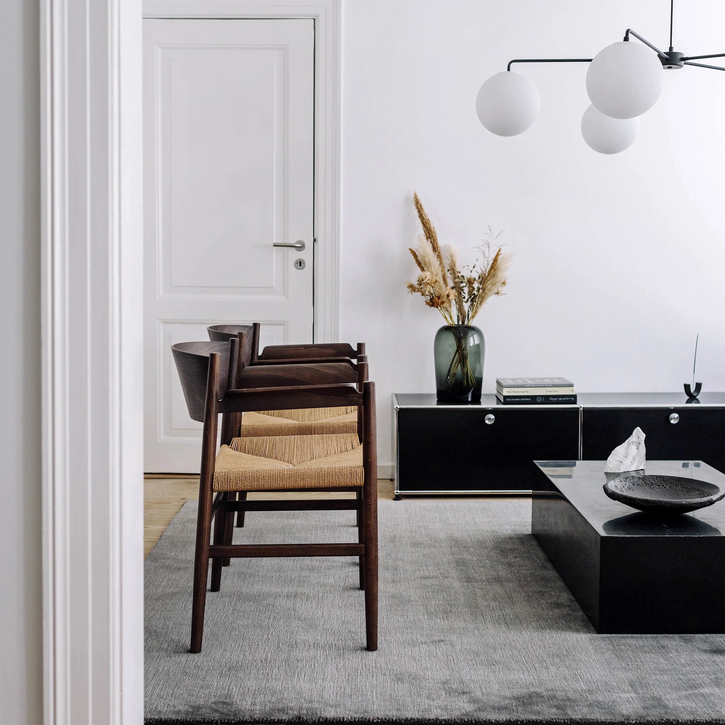 Nestor Armrest Chair