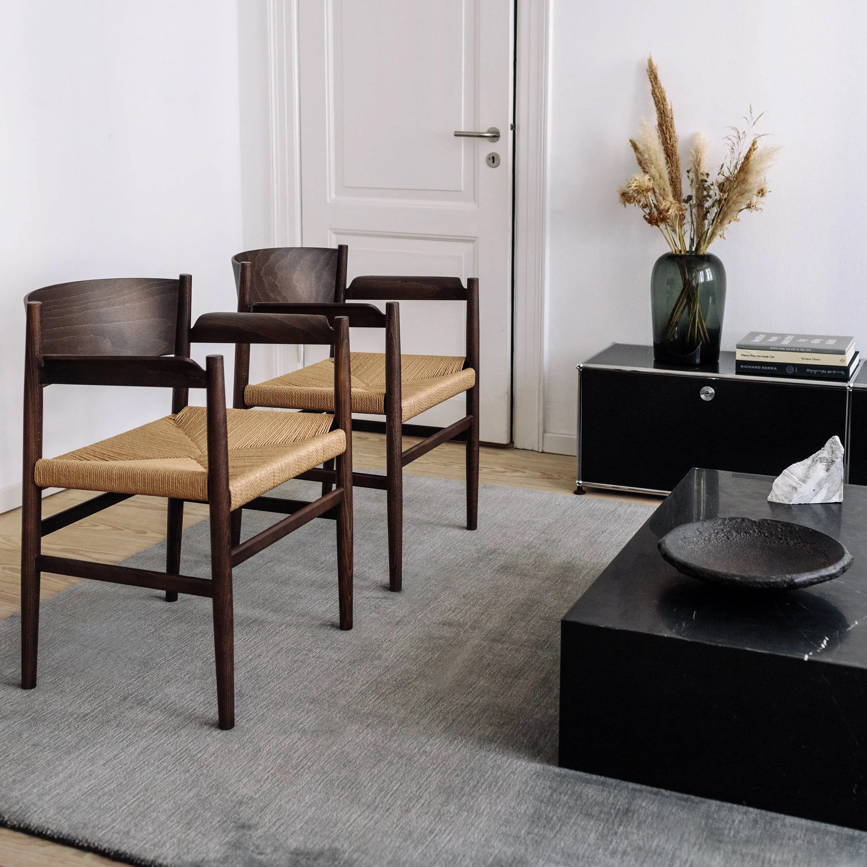 Nestor Armrest Chair