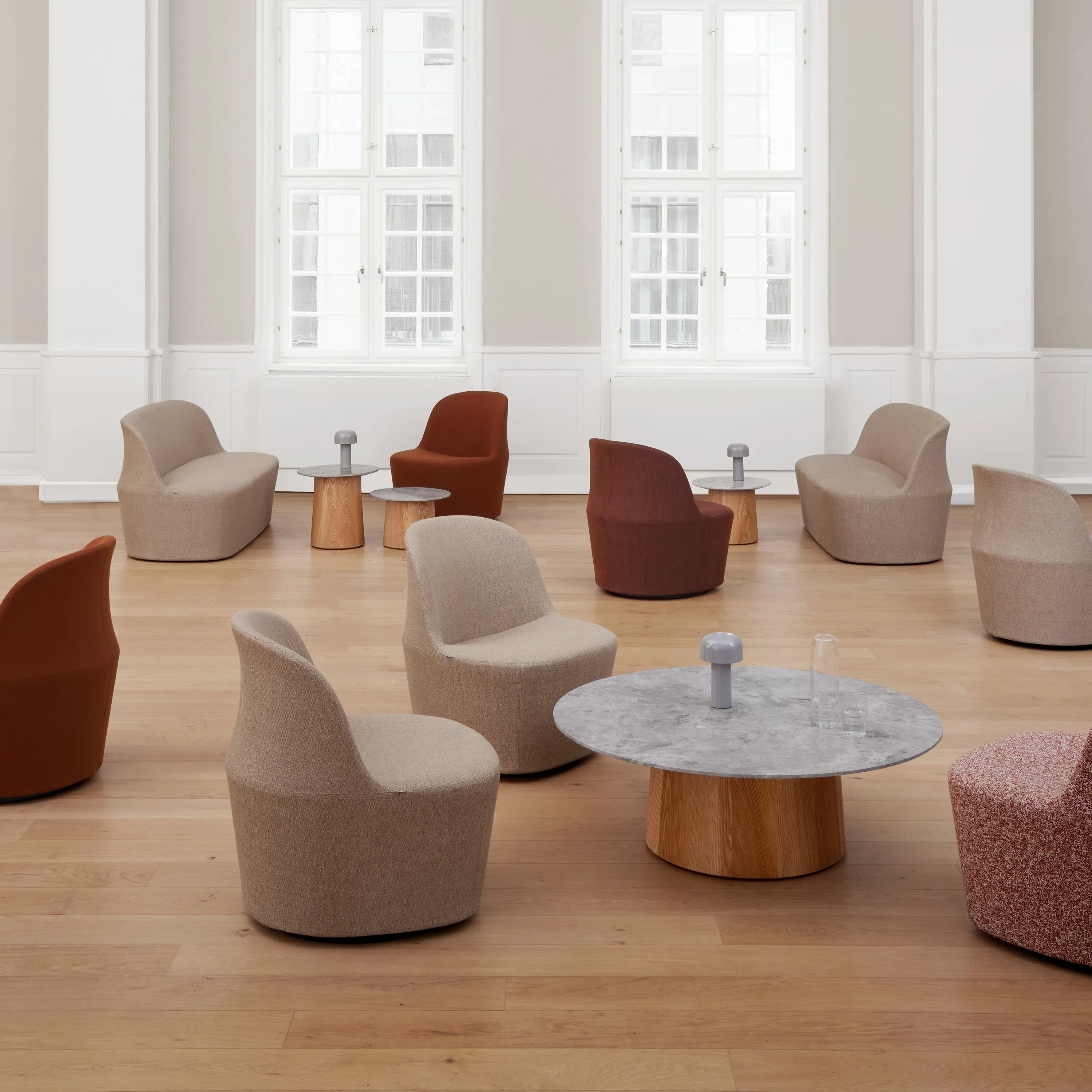 Niveau Coffee Table
