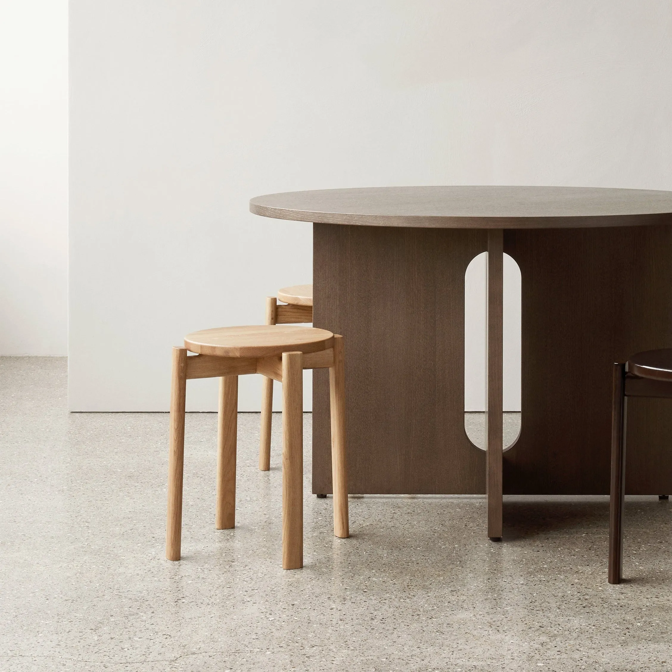 Passage Stool