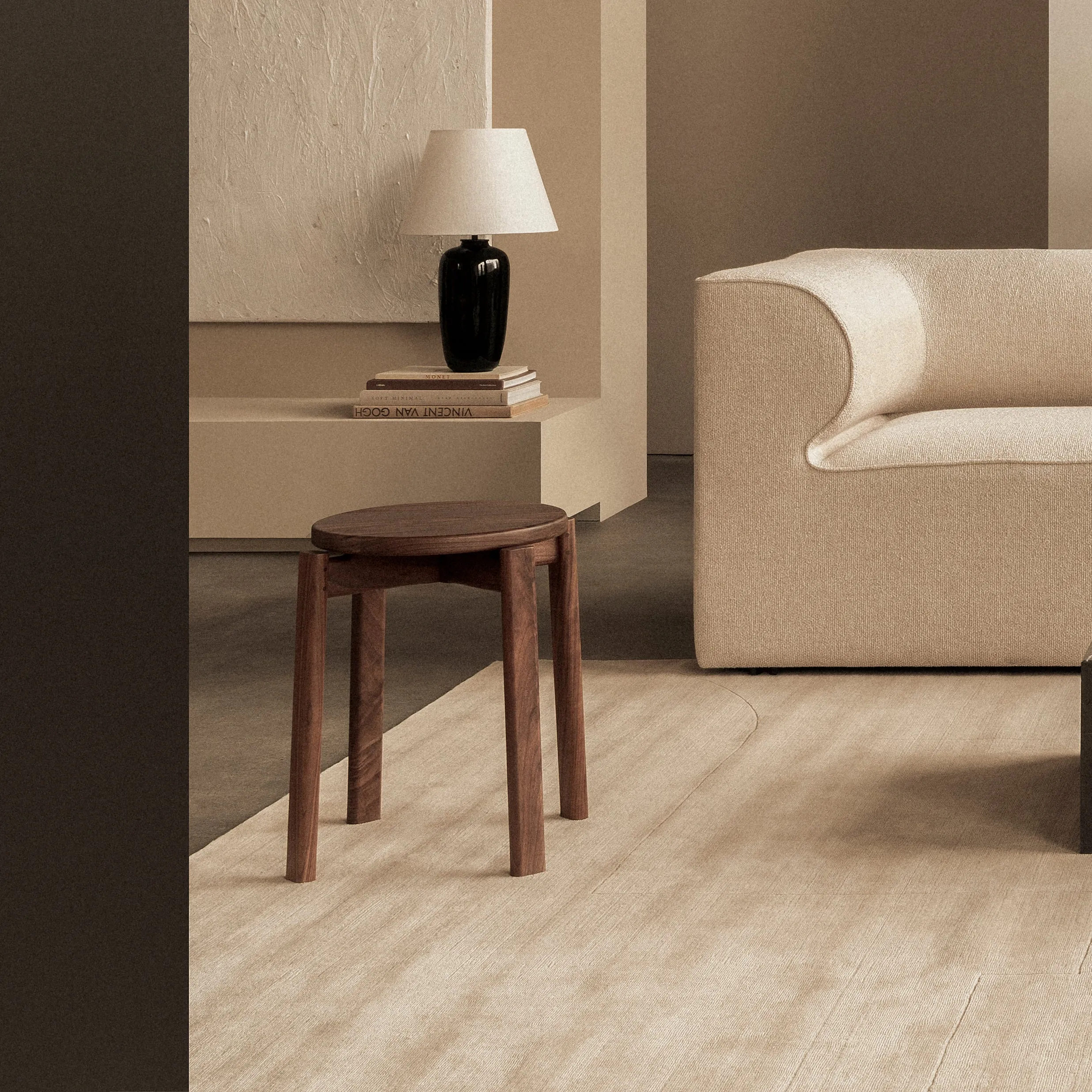 Passage Stool