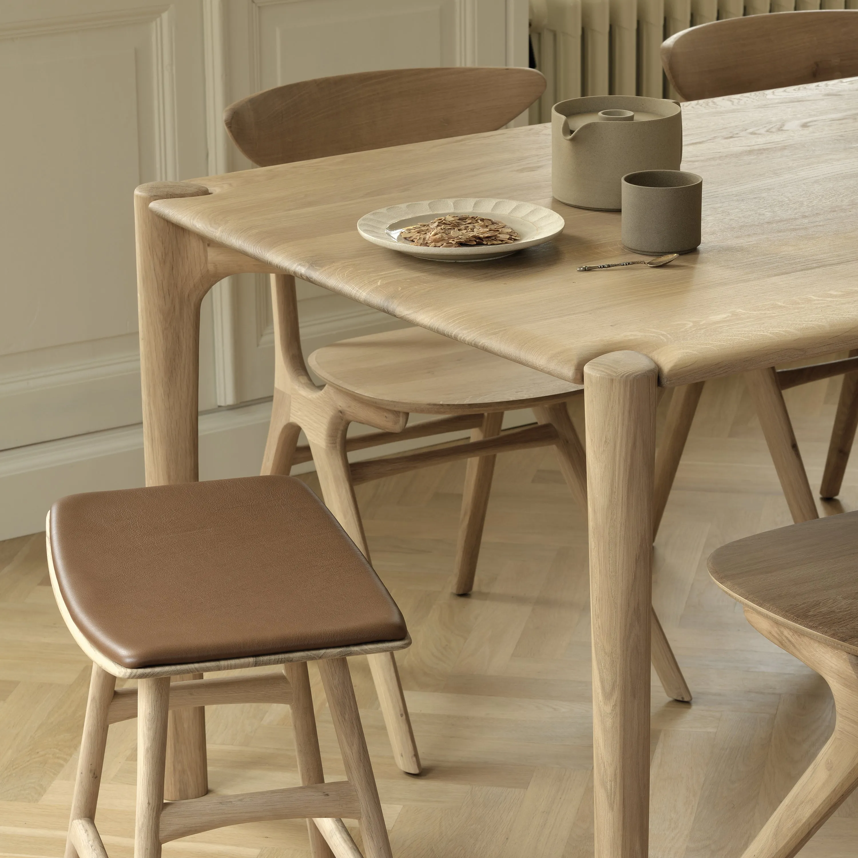 PI Dining Table