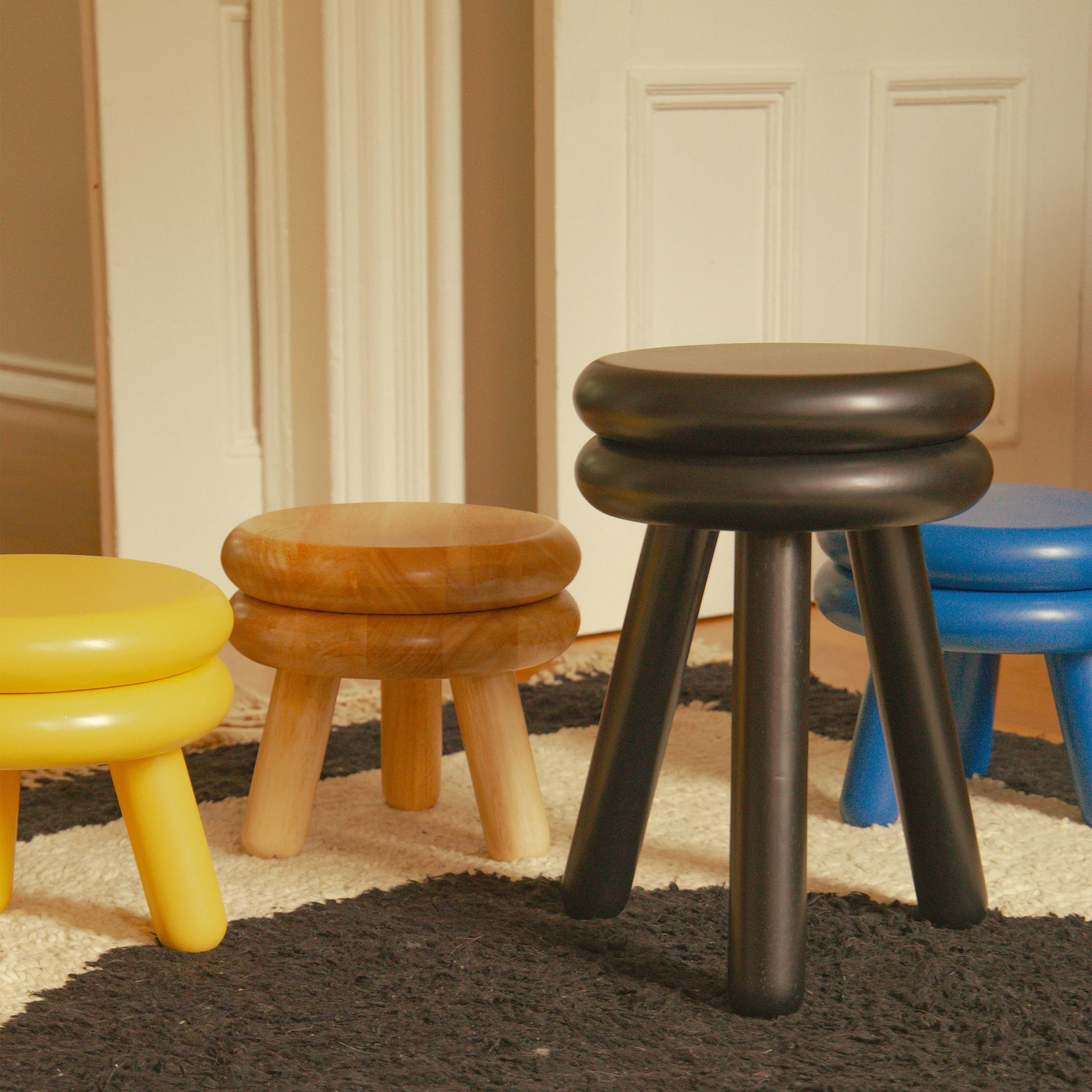 Pluma Stool