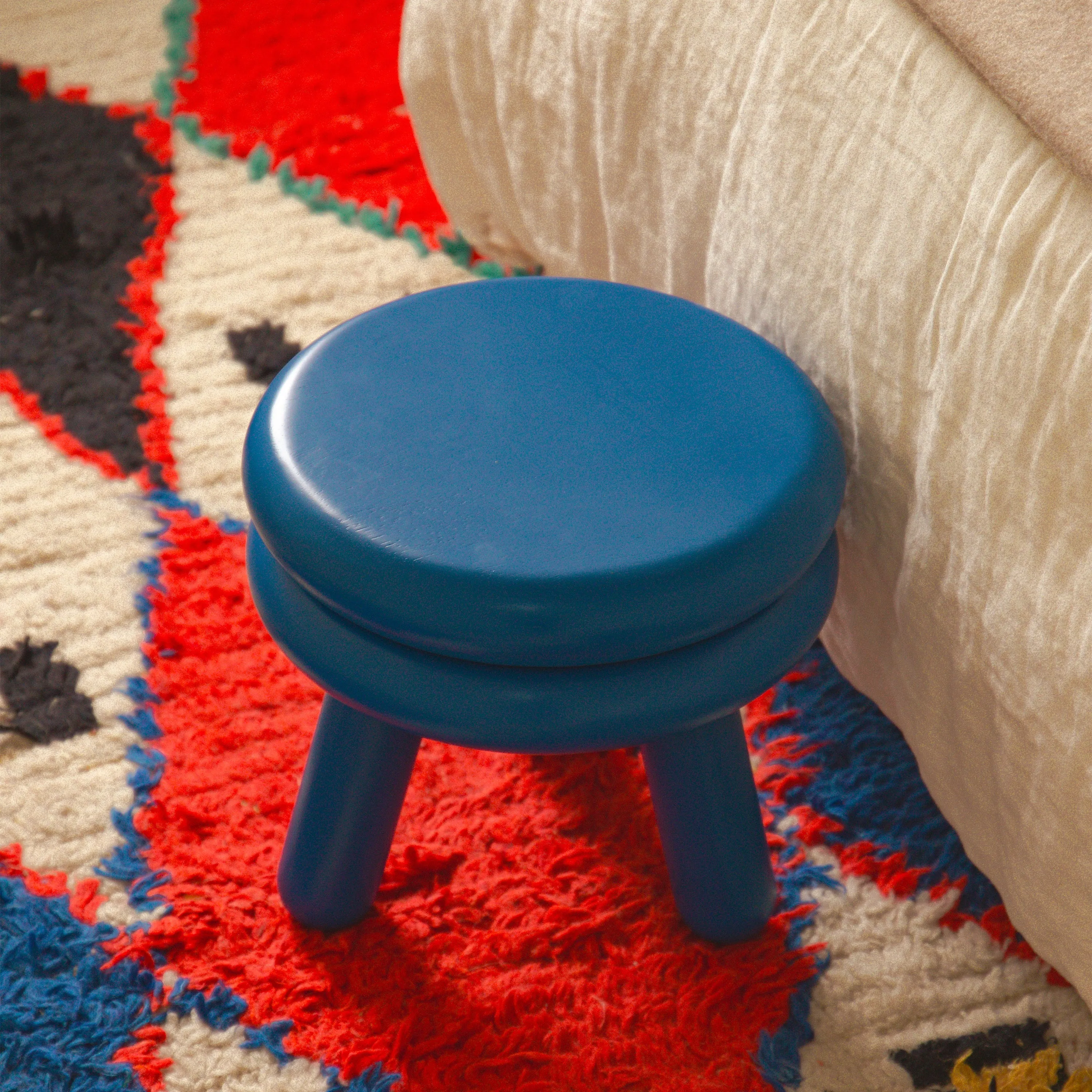 Pluma Stool