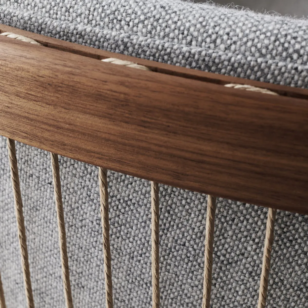 RF1903 Sideways Sofa