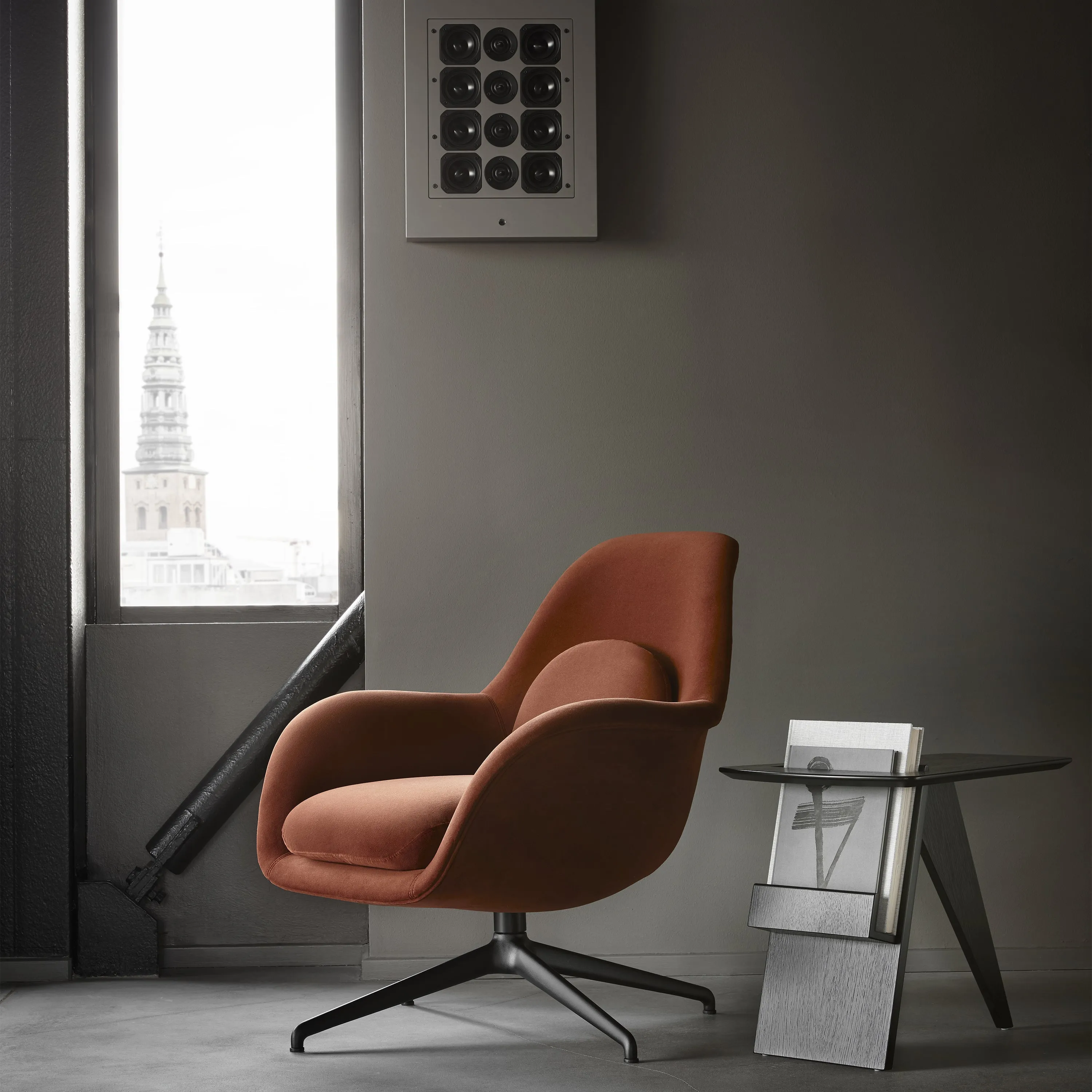 Risom Magazine Table