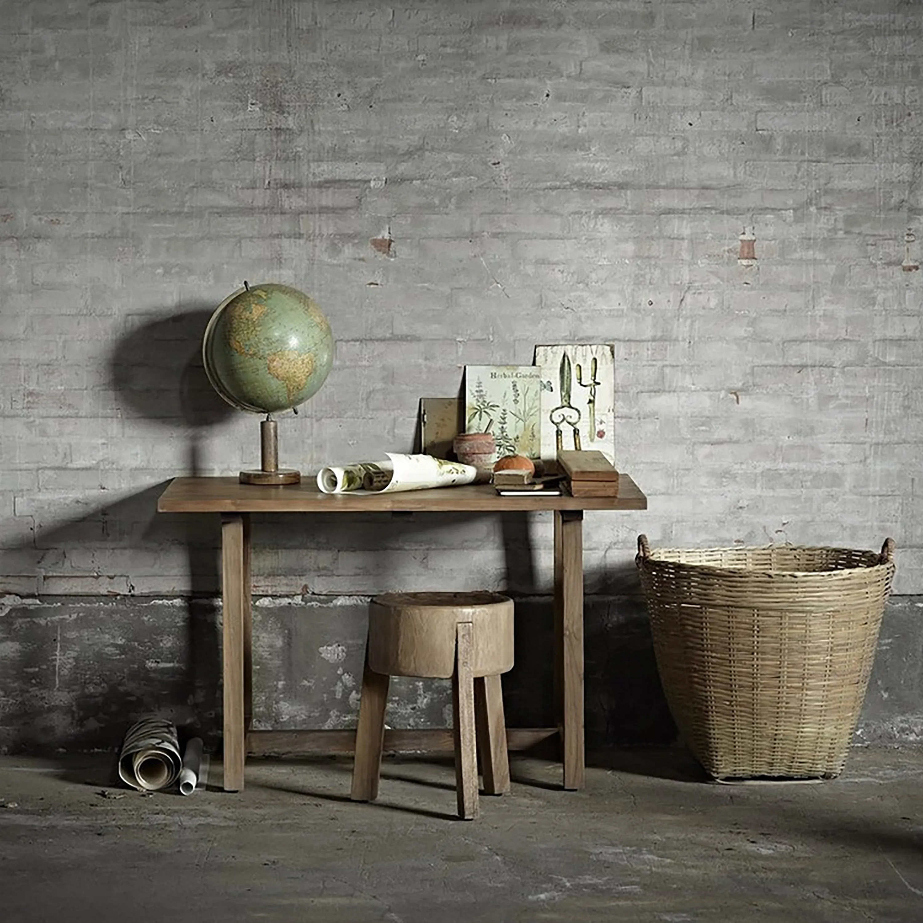 Roger Stool