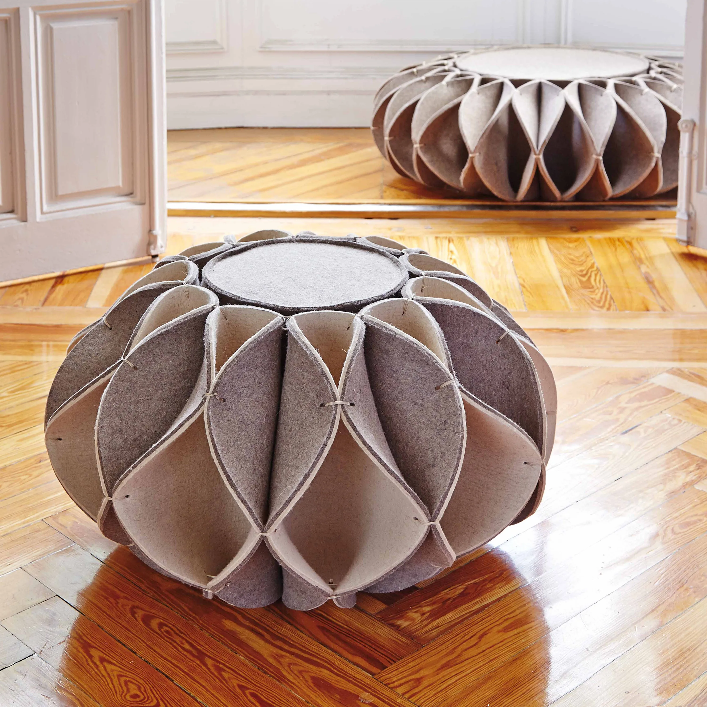 Ruff High Pouf