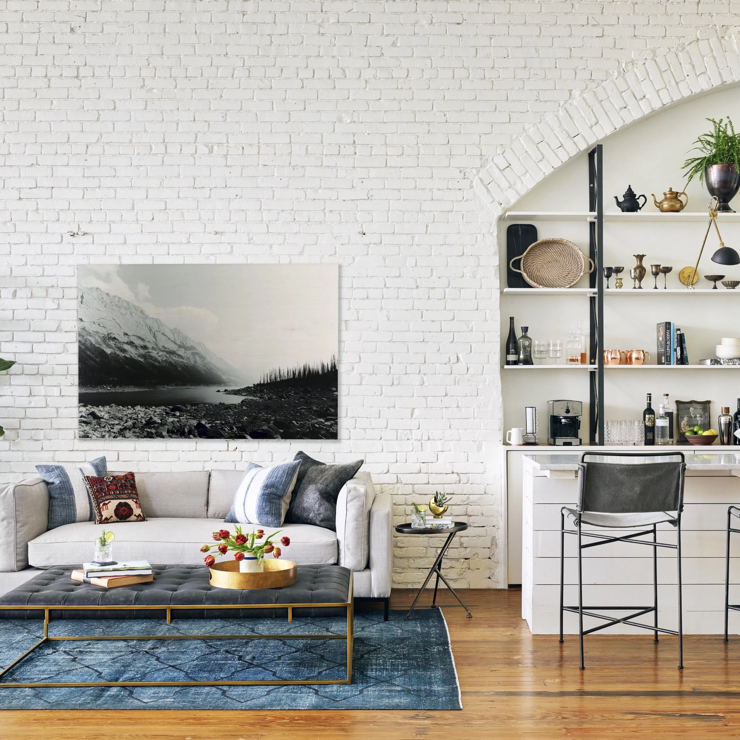 Schmidt Accent Table