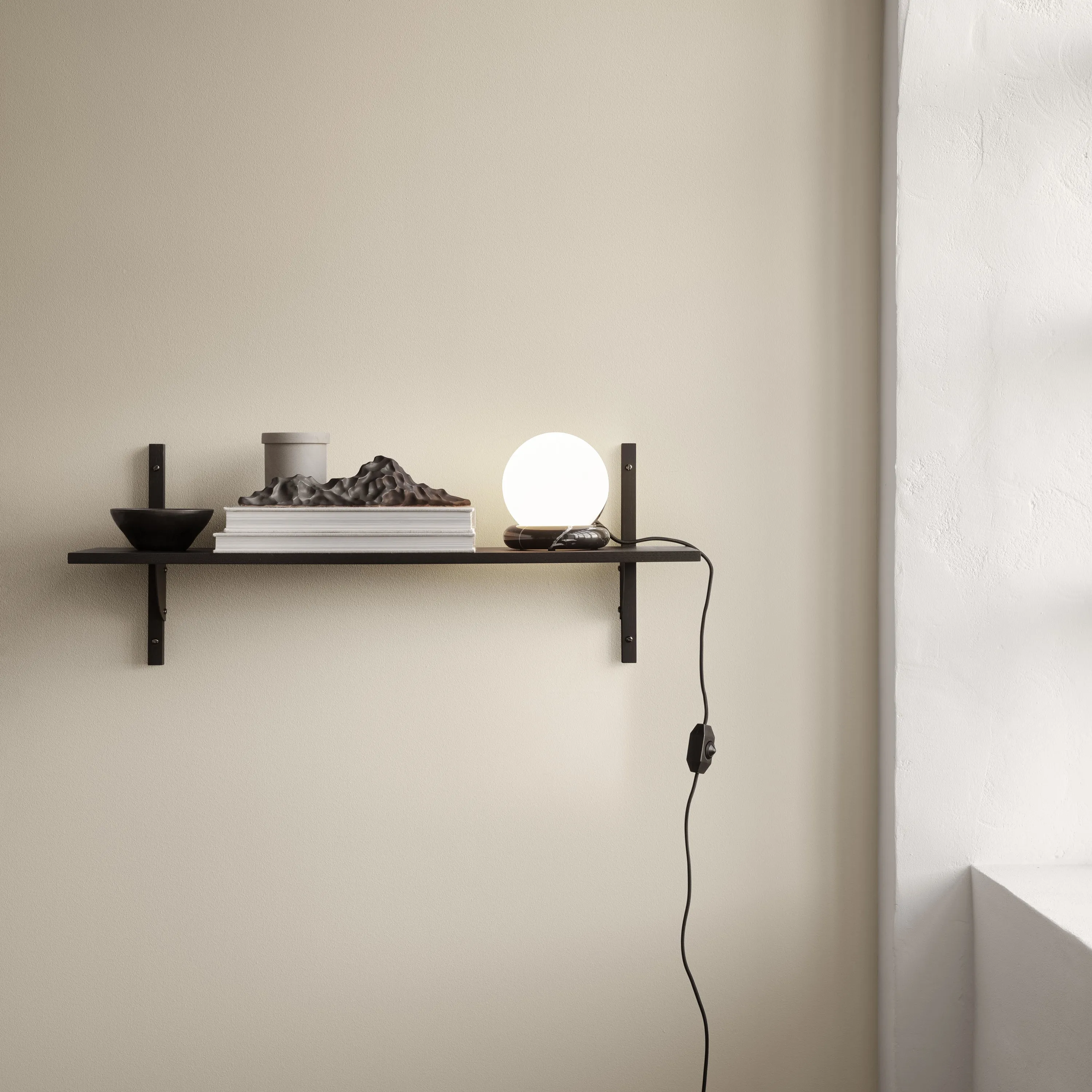 Sector Single Shelf