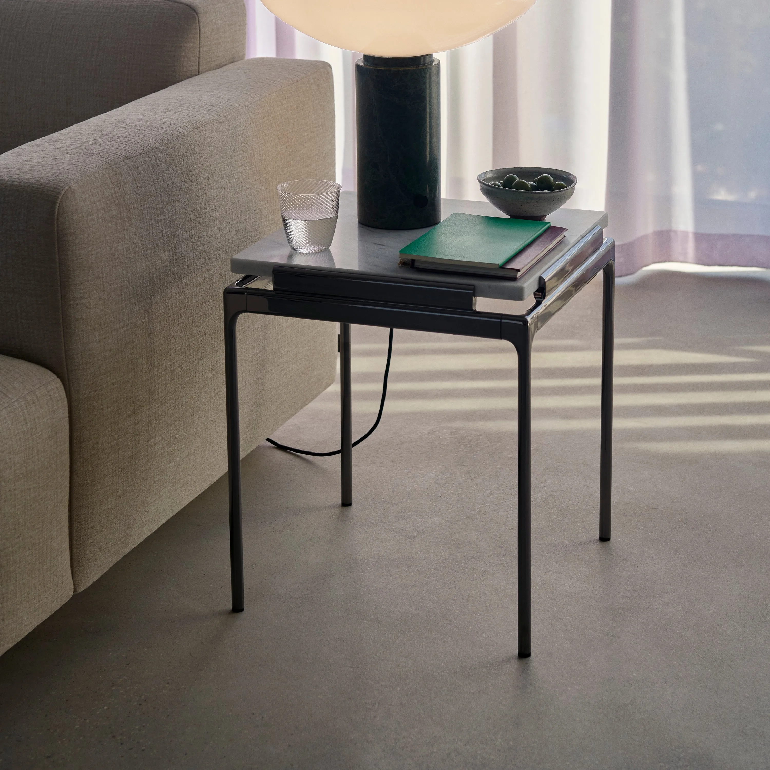 Sett Side Table